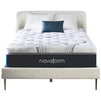 Novaform 14-inch ComfortGrande Advanced Gel Memory Foam Queen Mattress