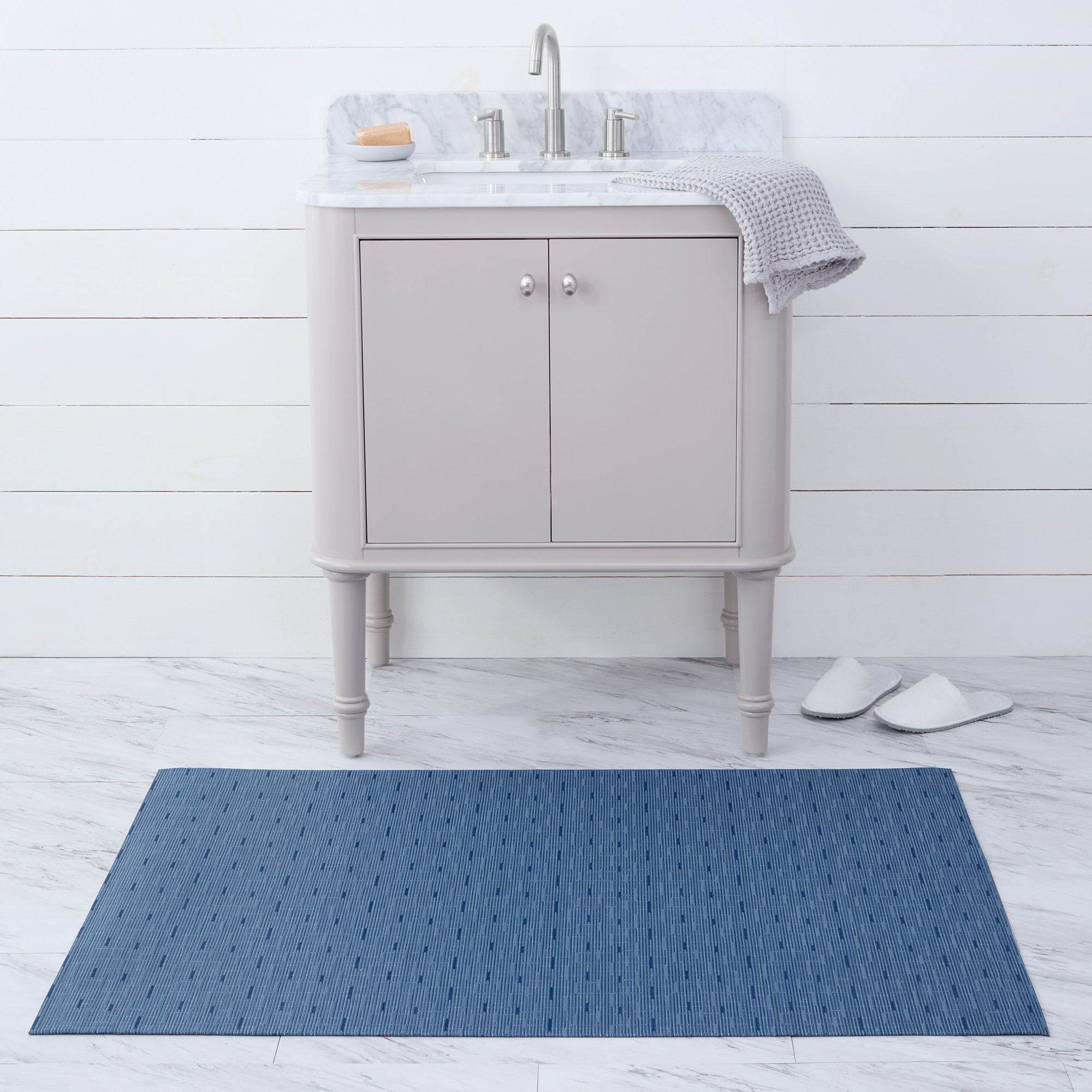 Chilewich Indoor/Outdoor Woven Willow Rug  2’ 9” x 4’