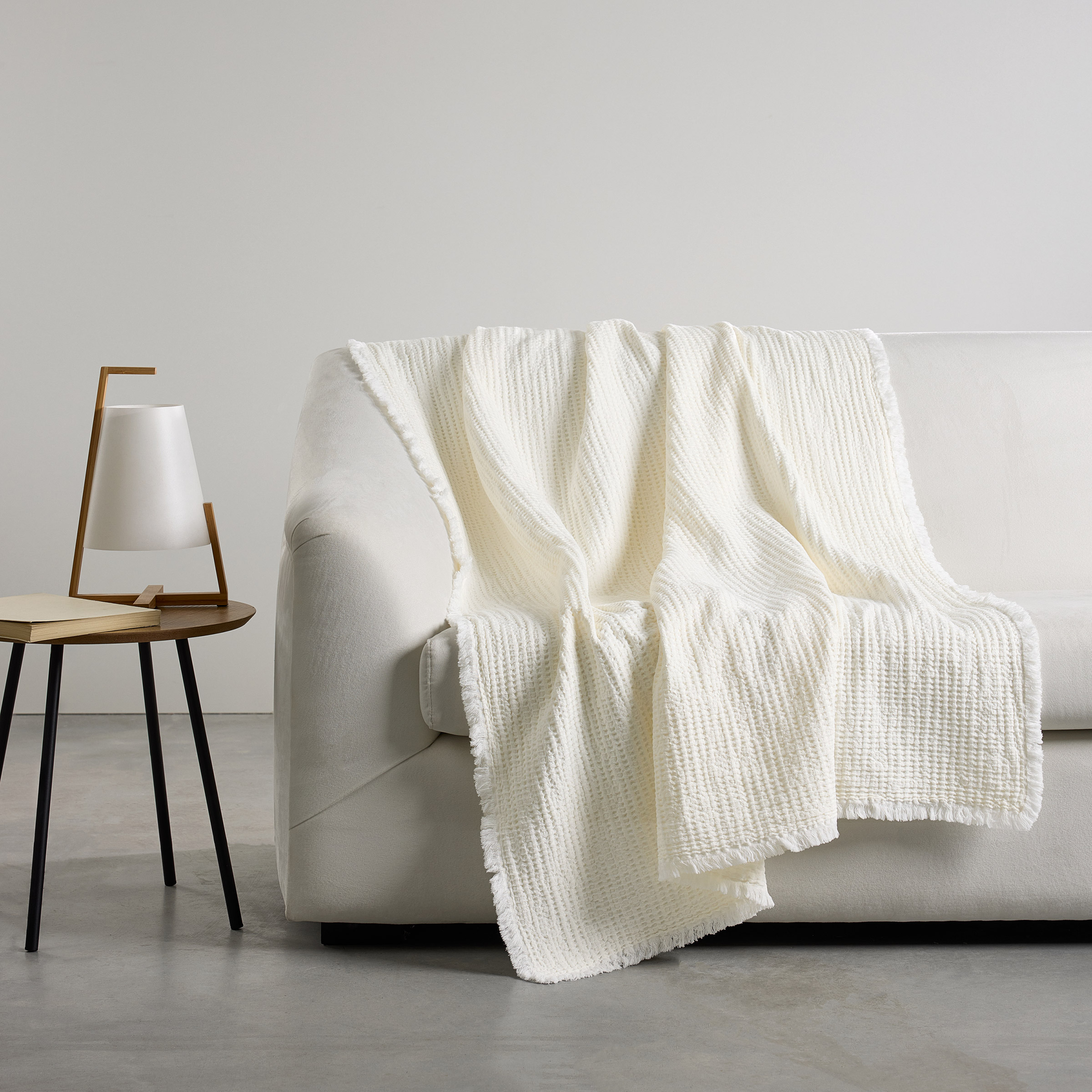 House & Home by Lynda Reeves European Collection - Cotton Waffle Throw