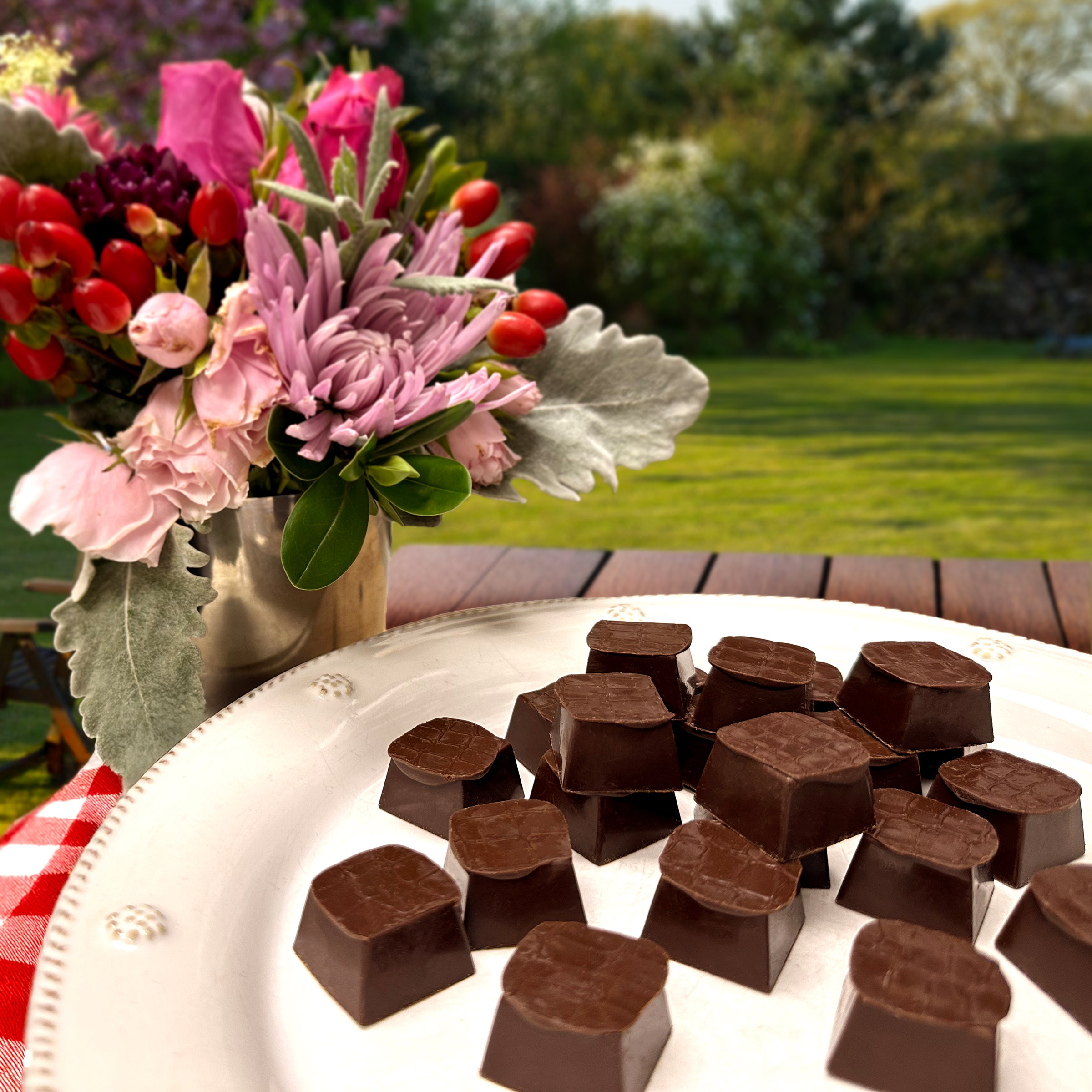 Knipschildt Dark Chocolate Truffles, 8.8 oz, 25 pieces | Costco