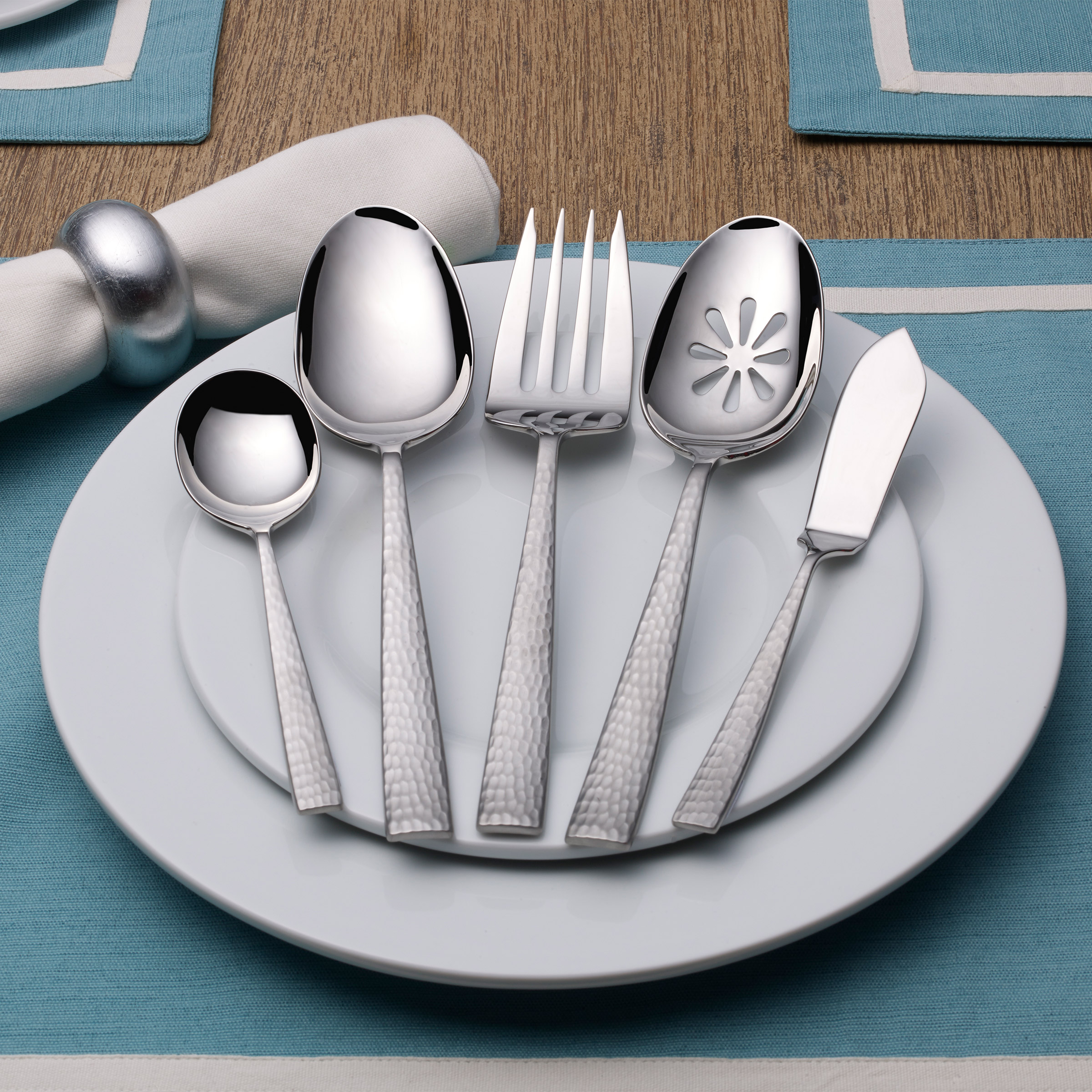 K.C. 　　テオリッタ　７個セット Mikasa Oliver Satin 45-piece Flatware with 6-Slot Acacia Caddy