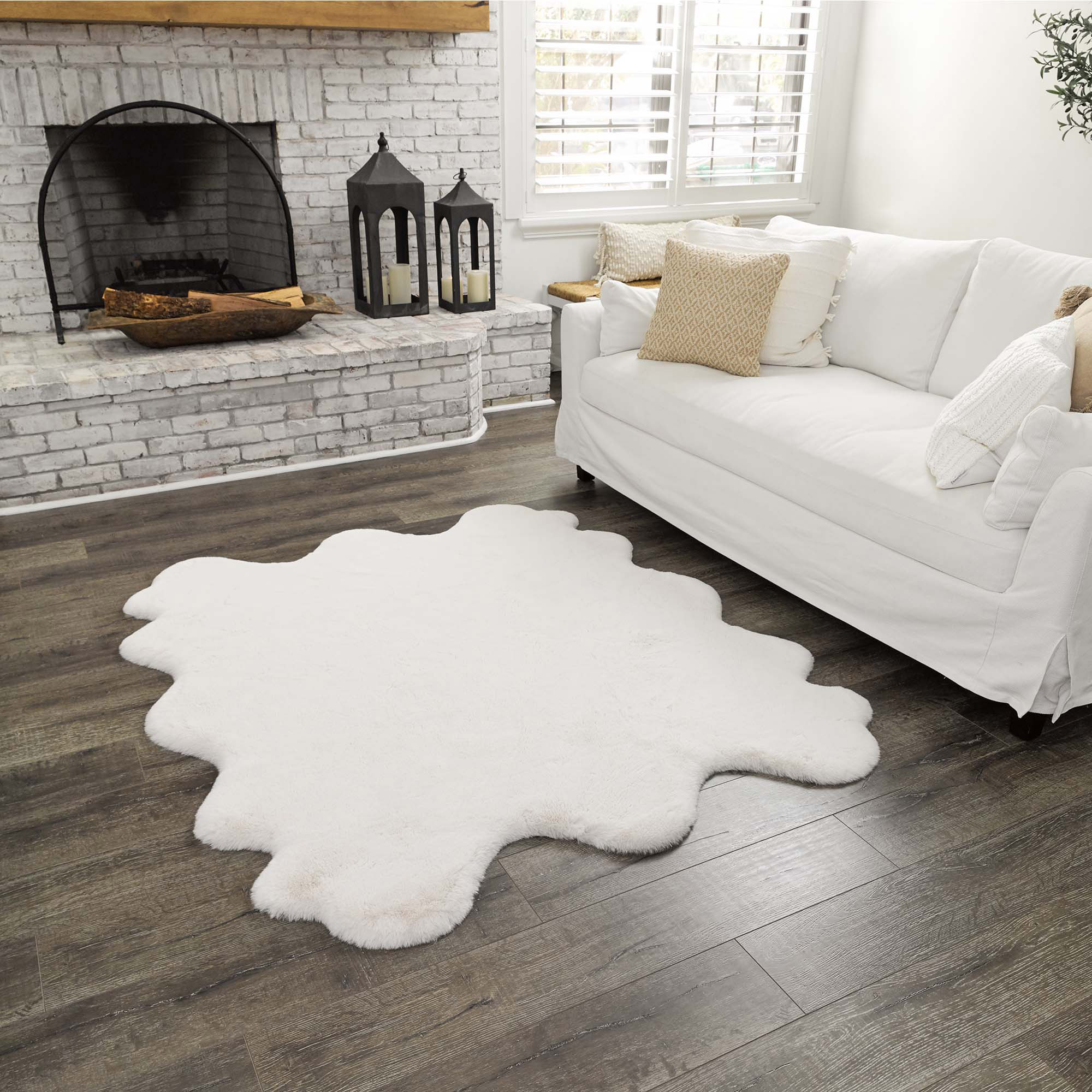 Mon Château Sexto Faux Fur Rug