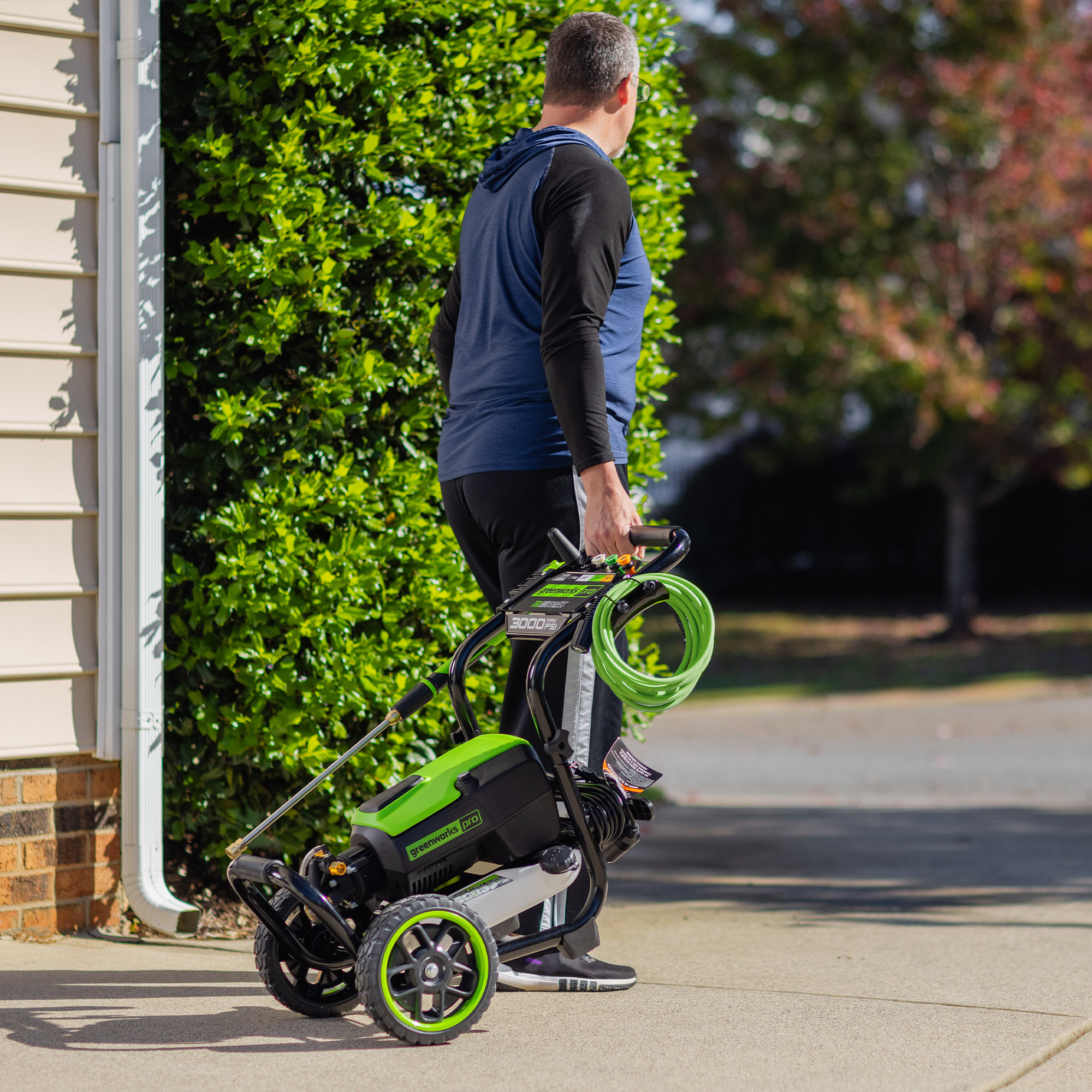 エゴスキュー　タワー Greenworks 3000 PSI TruBrushless Pressure Washer with Bonus 15