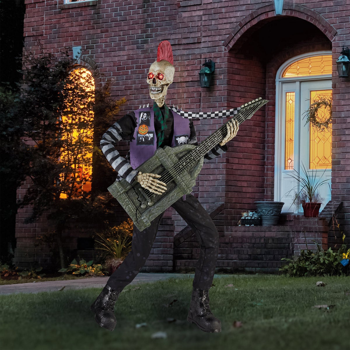 Halloween Skeleton Punk Rocker 1.83 m (6 ft.) | Costco Halloween Skeleton Punk Rocker 1.83 m (6 ft.) | Costco