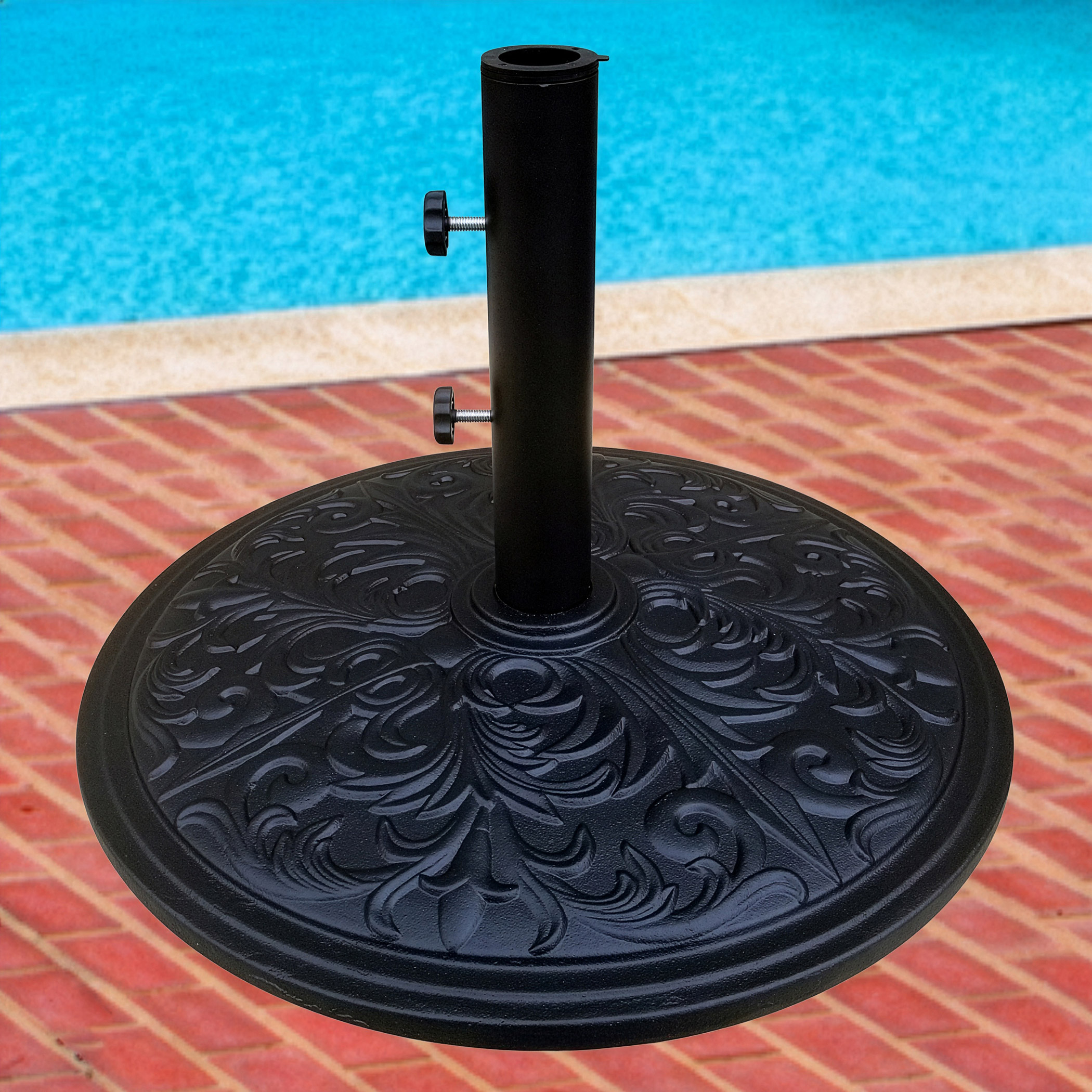 best fabric for outdoor patio umbrella What is the best outdoor fabric for umbrellas?