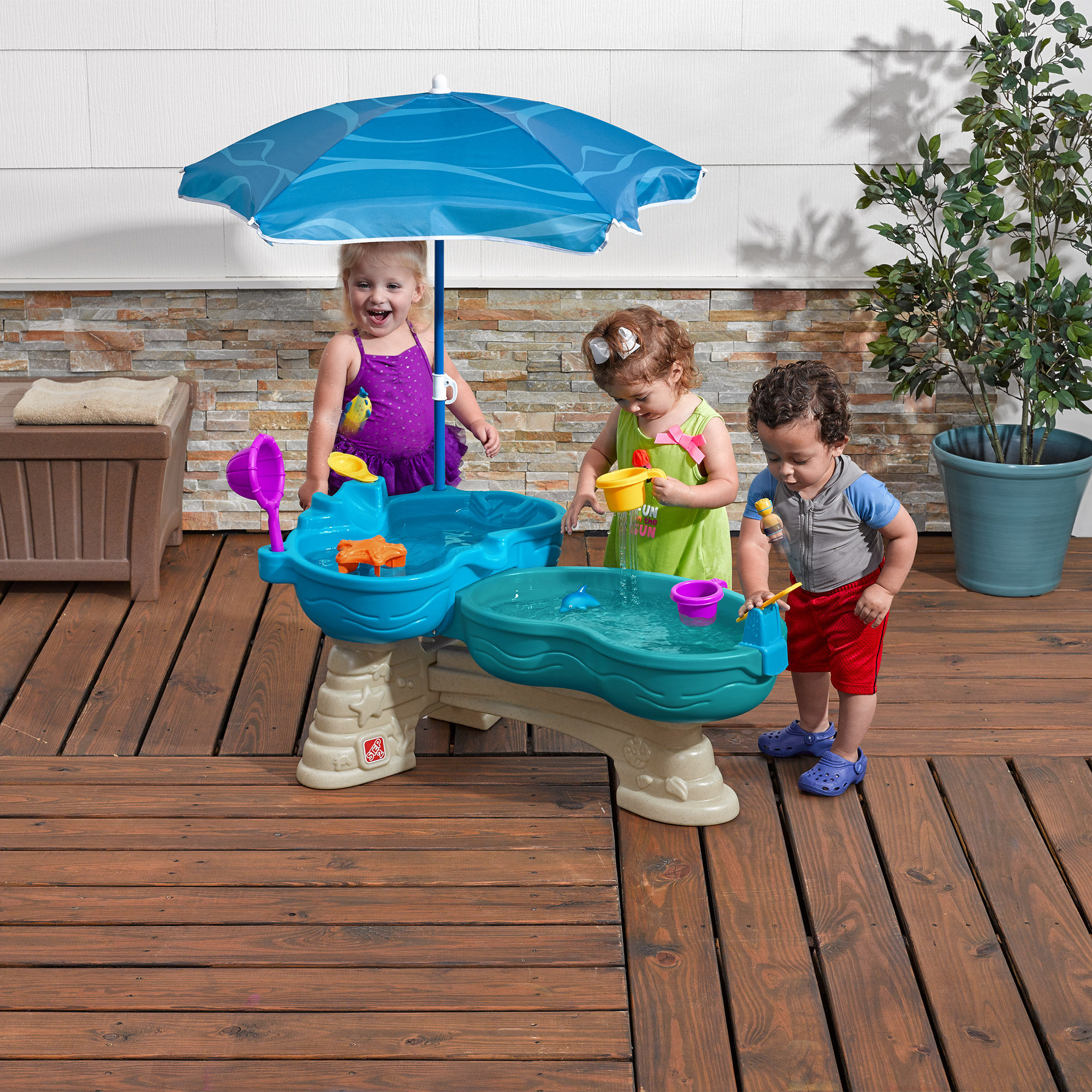 Step2® - Spill & Splash Seaway Water Table | Costco