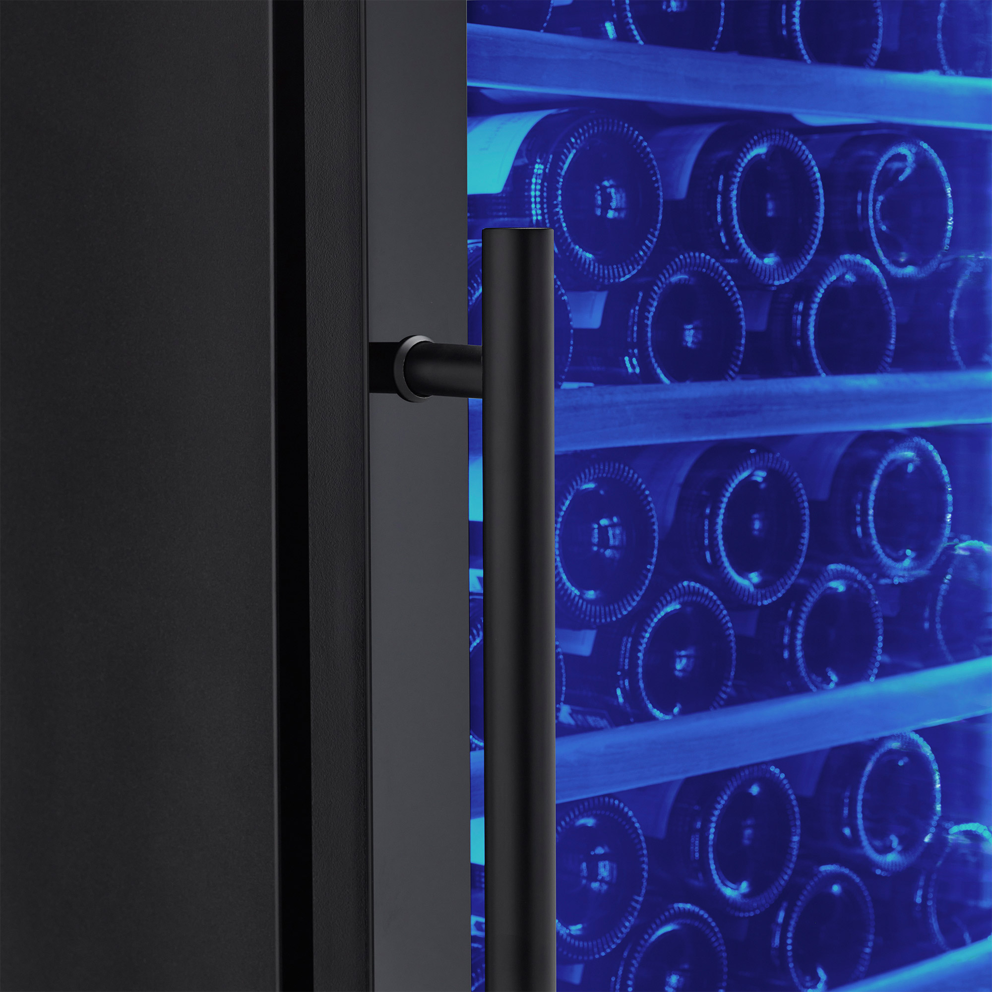 Wine Enthusiast Vinotech 190-bottle Dual Zone Wine Cellar