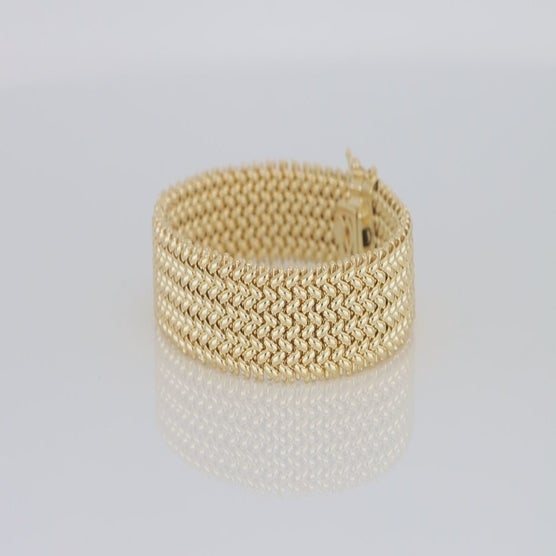 Play Product Video 1