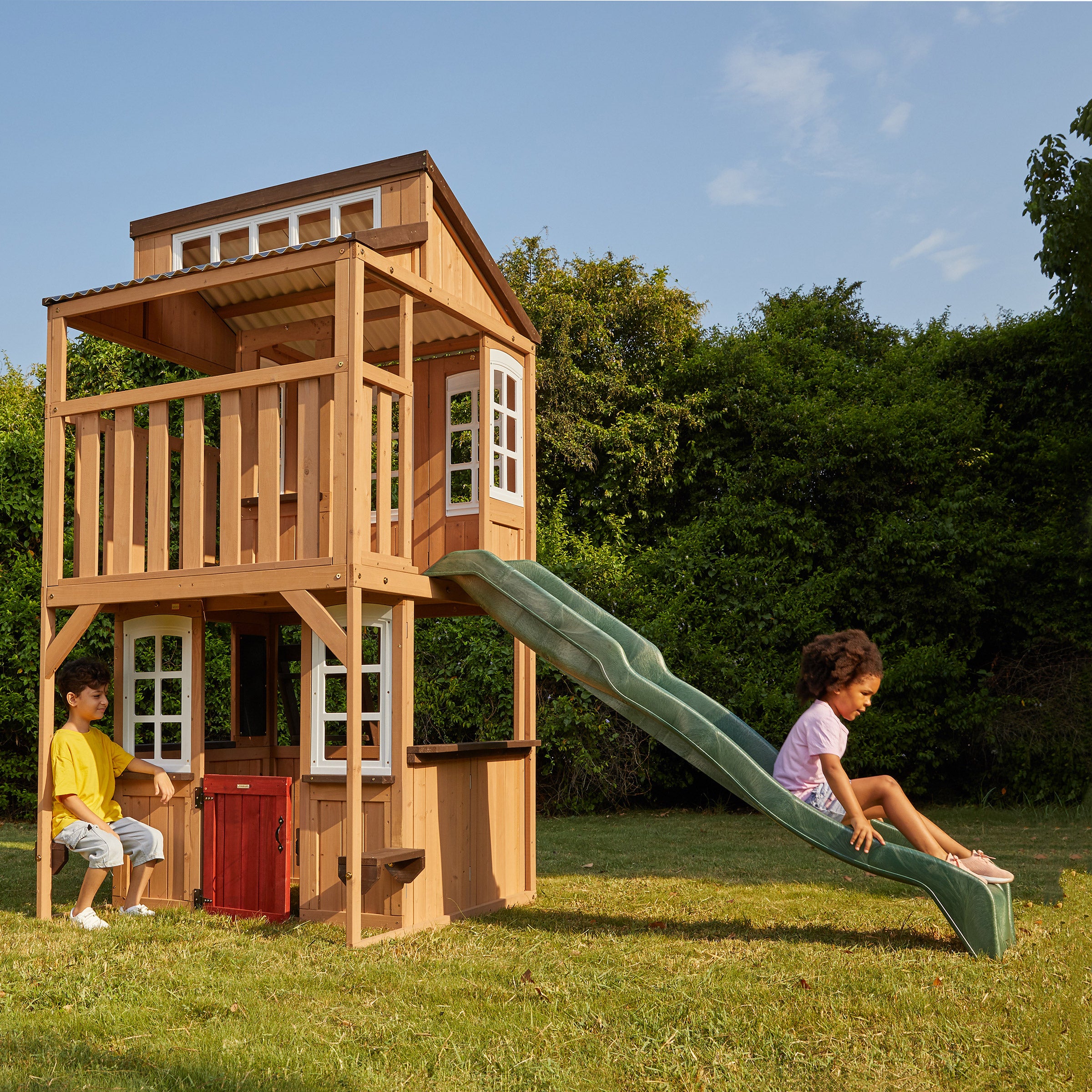 CEDAR SUMMIT　シダーサミット シーニックビュー　木製プレイハウス Cedar Summit by Kidkraft Lofty Heights Playhouse | Costco