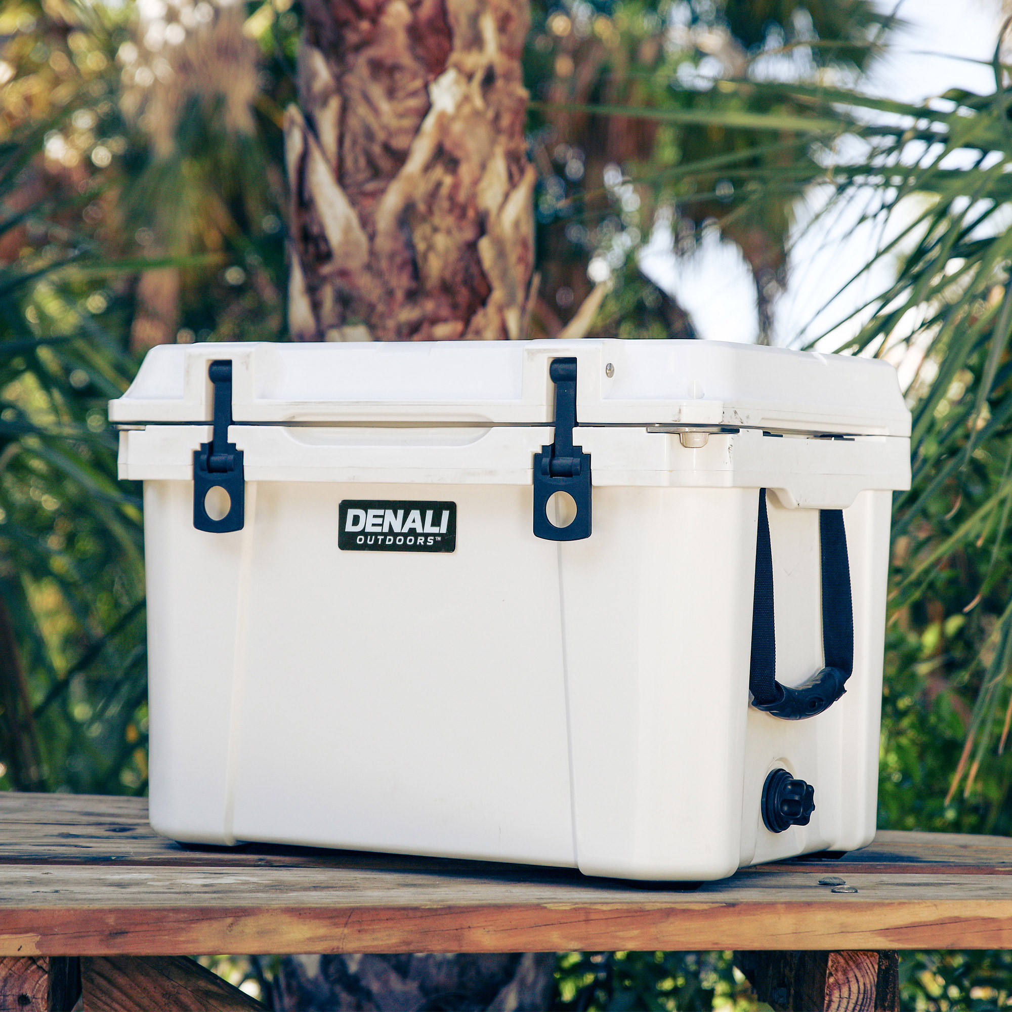 DESCETE　5L Denali Outdoors Muskox Box 55 Qt Cooler | Costco