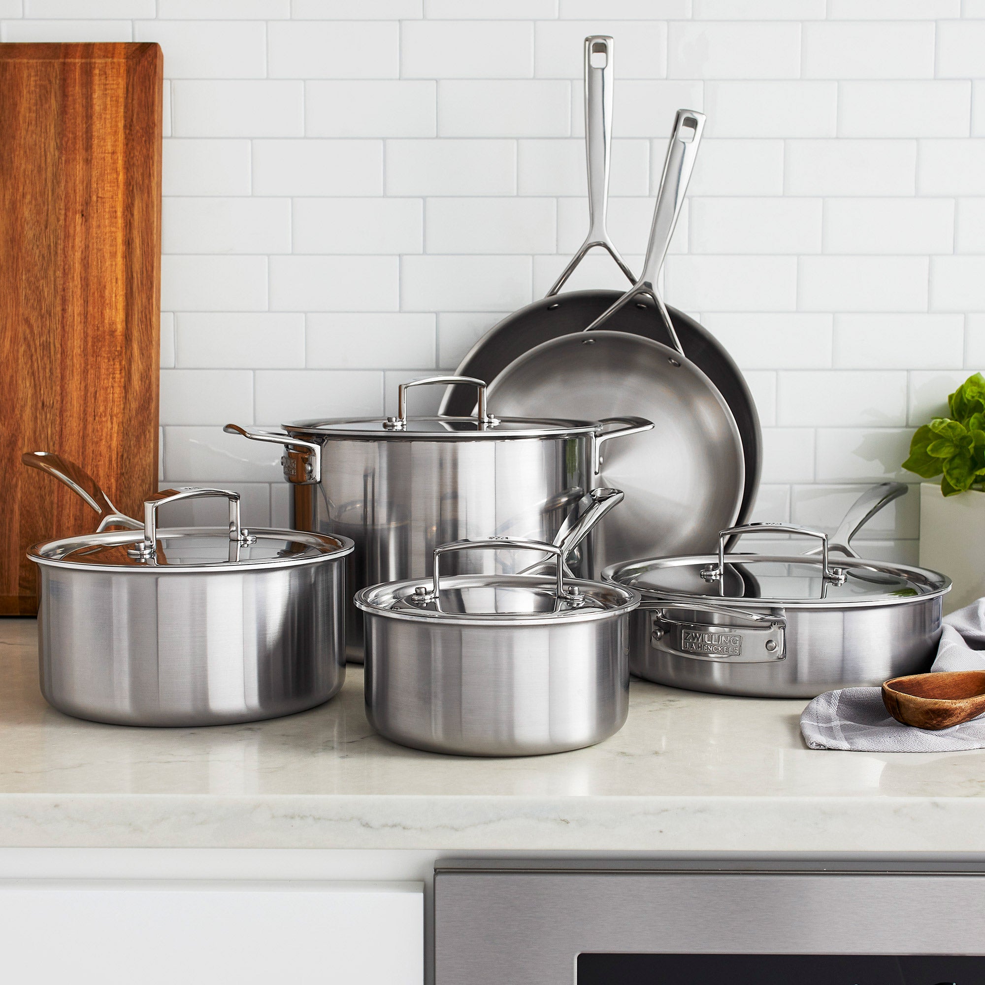 Kirkland Stainless Steel Cookware 10点セット Kirkland Signature 5-ply Clad Stainless Cookware Set, 10-pieces