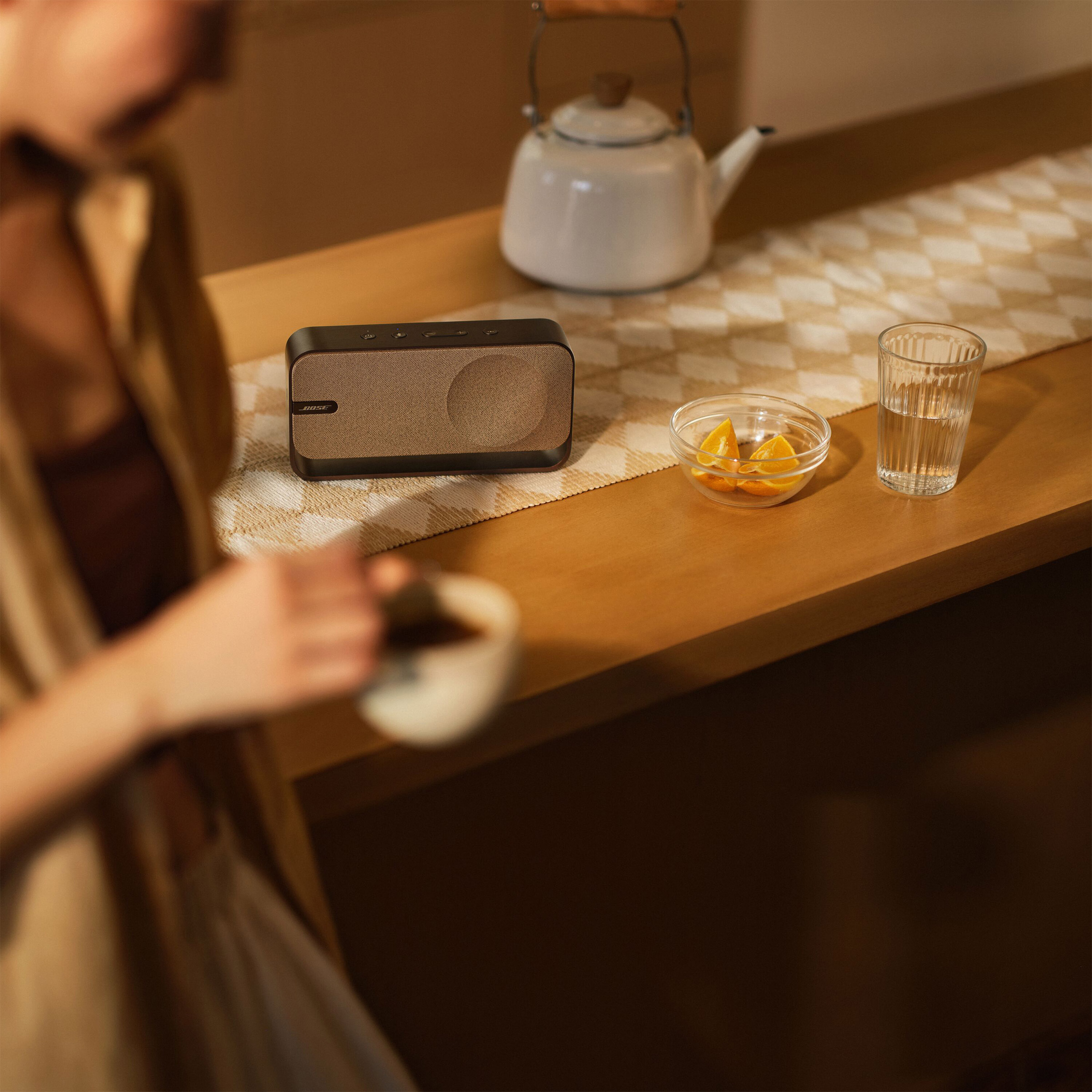 新品同様 BOSE SoundLink  ウォームウッド Bose SoundLink Home Bluetooth Speaker, Warm Wood | Costco