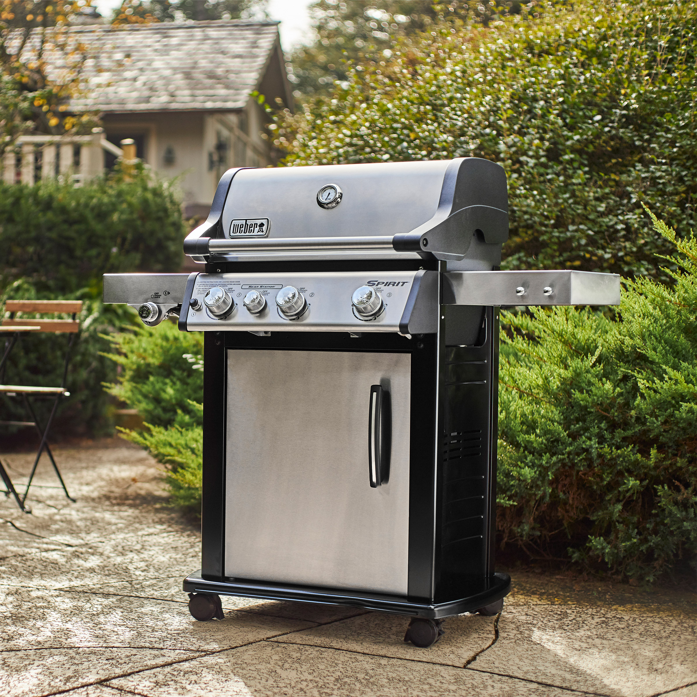 Weber Spirit SP-335 3-Burner Propane BBQ with Cover | Costco