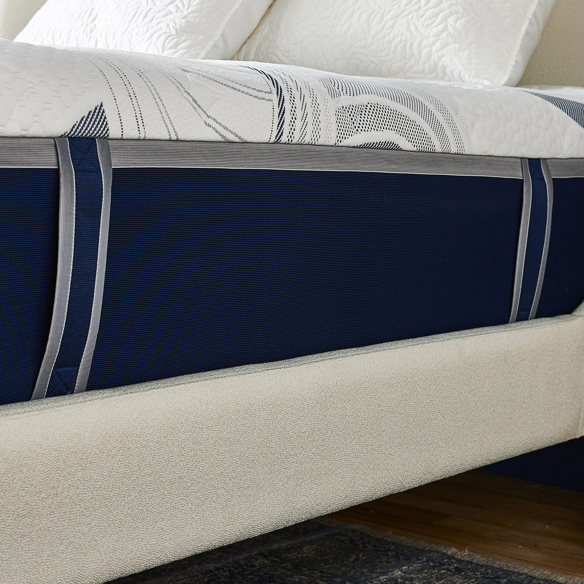 Enlarge Product Preview 3