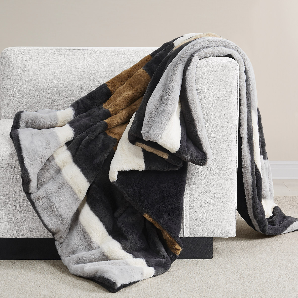 Enlarge Product Preview 2 Successfully Enriched by automation Job.