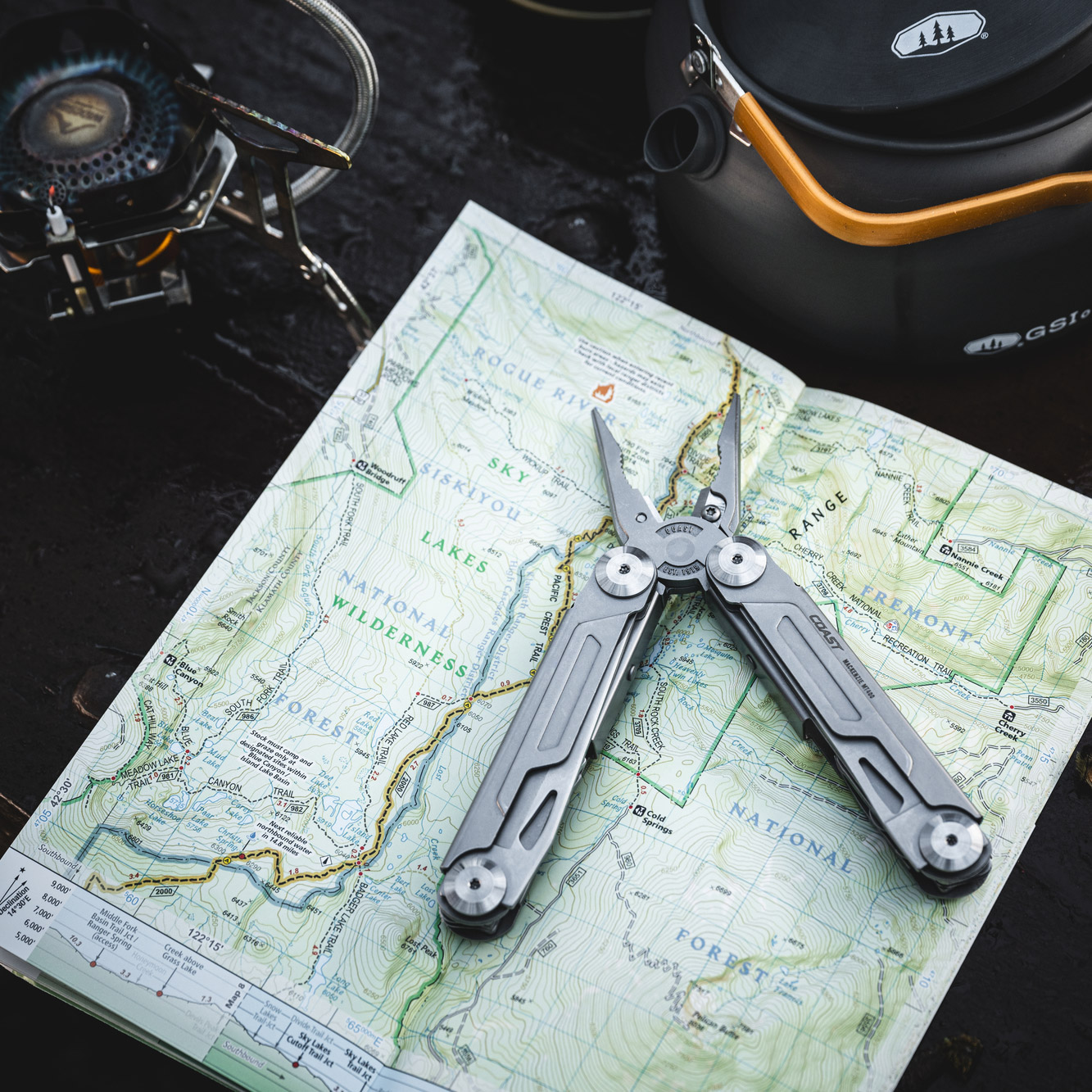 COAST MT400 Mackenzie Multi-Tool with Sheath | Costco