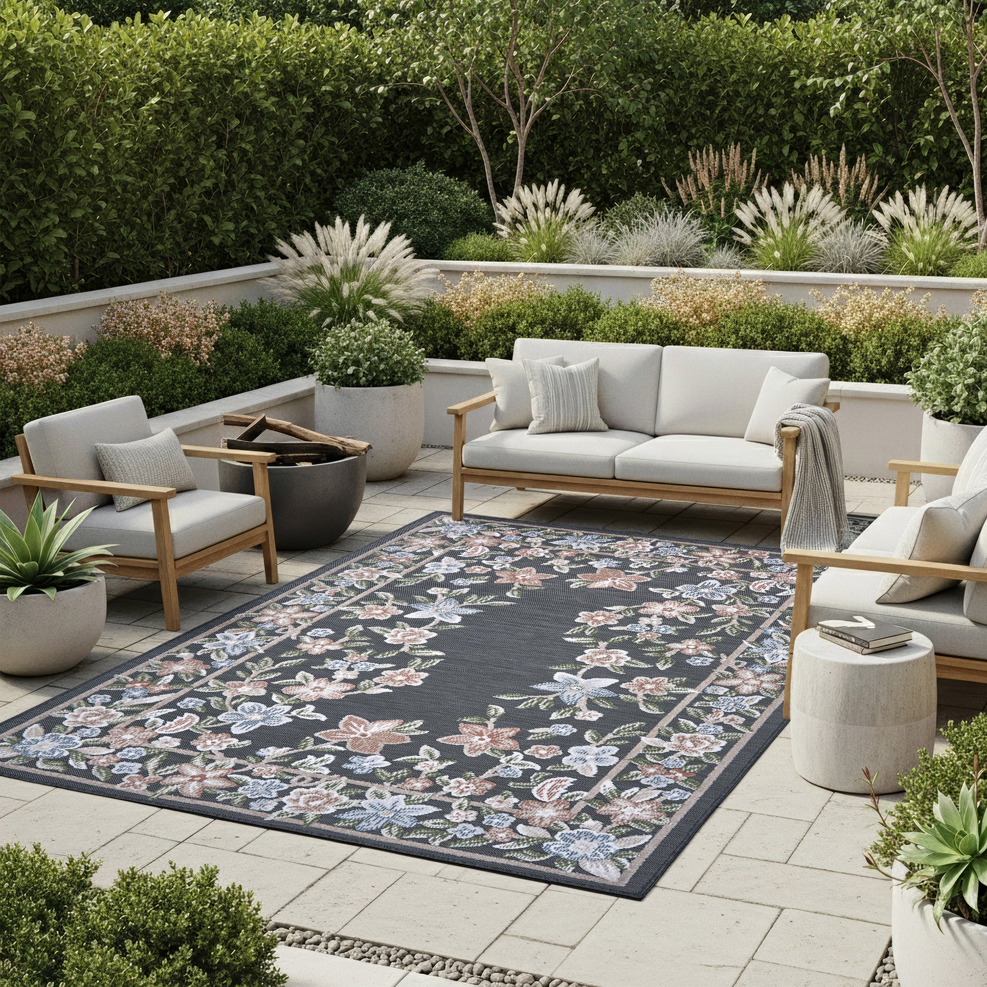 Laguna Indoor/Outdoor Area Rug, Beta Black, 5'3" x 7'