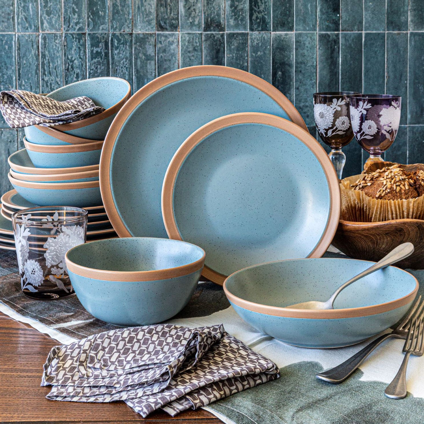 overandback Stardust 16-piece Dinnerware Set | Costco