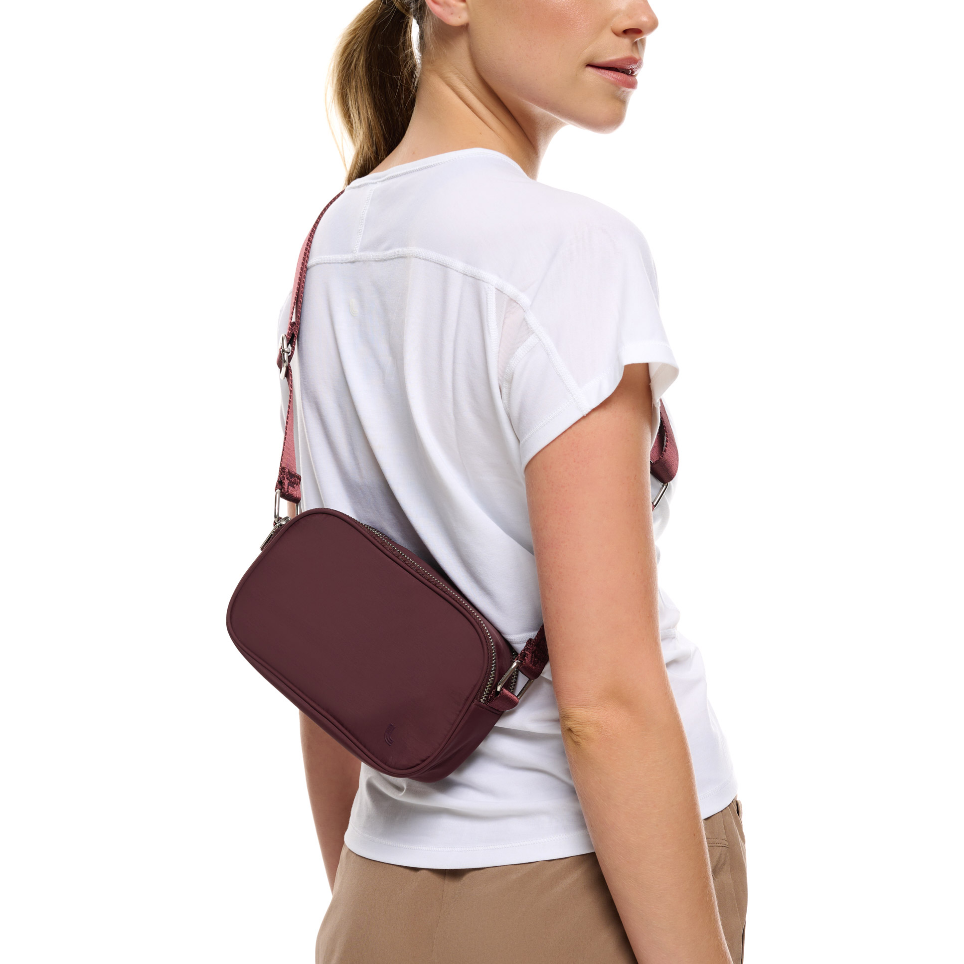 Lolë Crossbody Bag