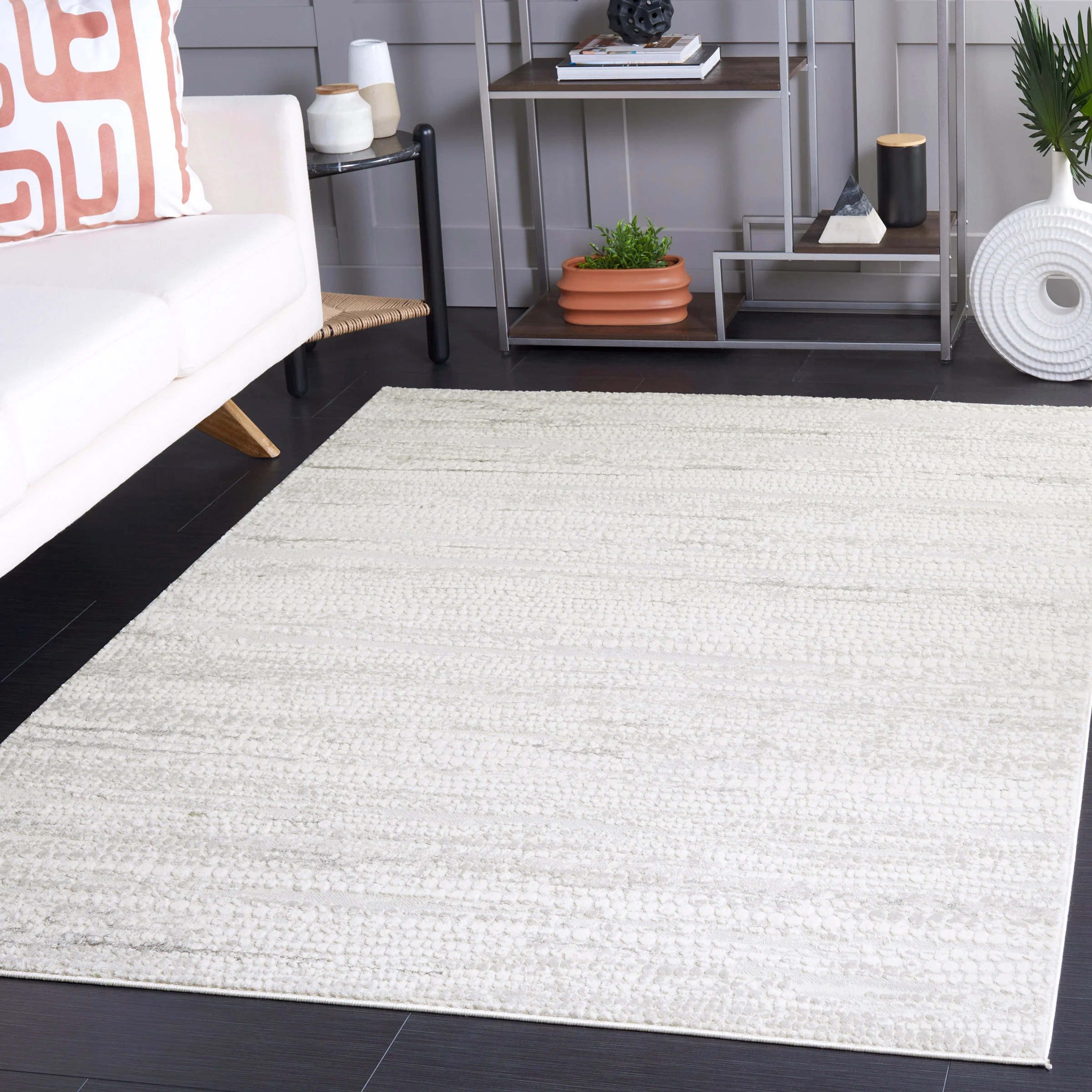 Safavieh Hannah Collection Charm Indoor Area Rug | Costco