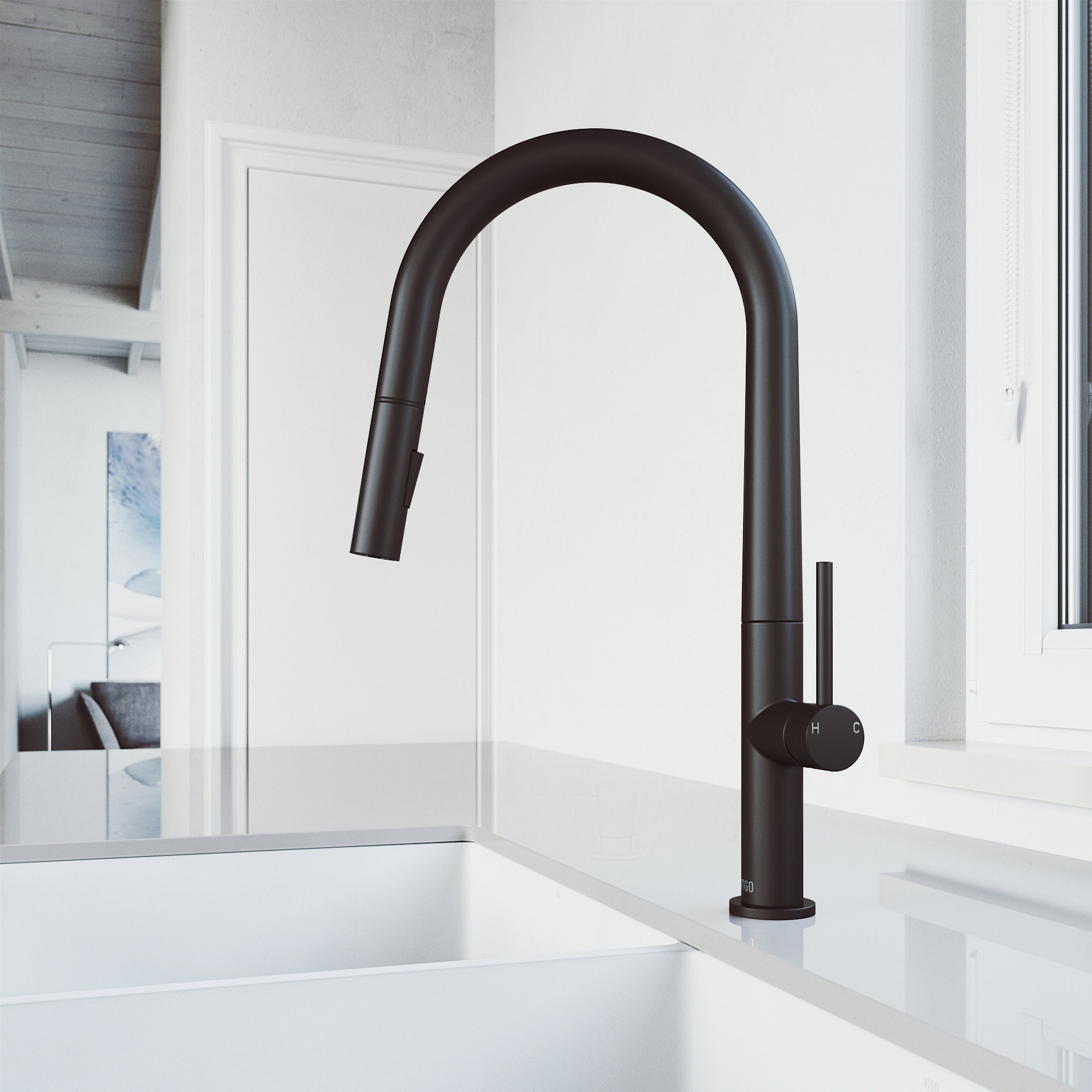 VIGO Greenwich Pull-down Kitchen Faucet 