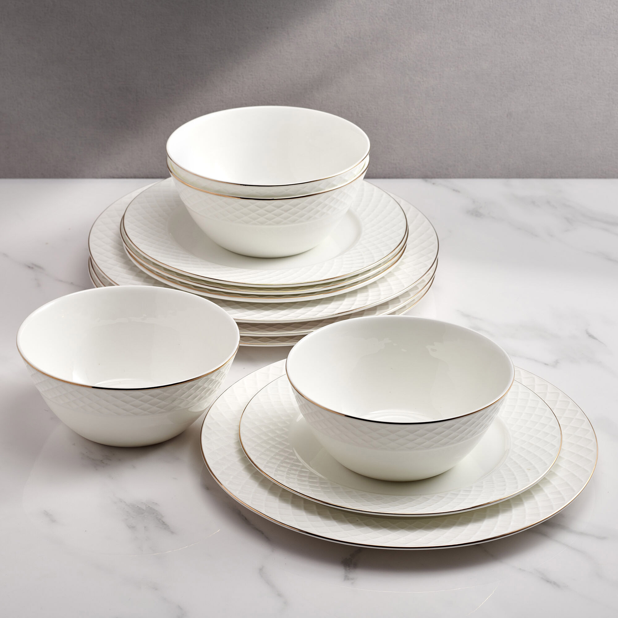 Mikasa Trellis Gold 12-piece Bone China Dinnerware Set