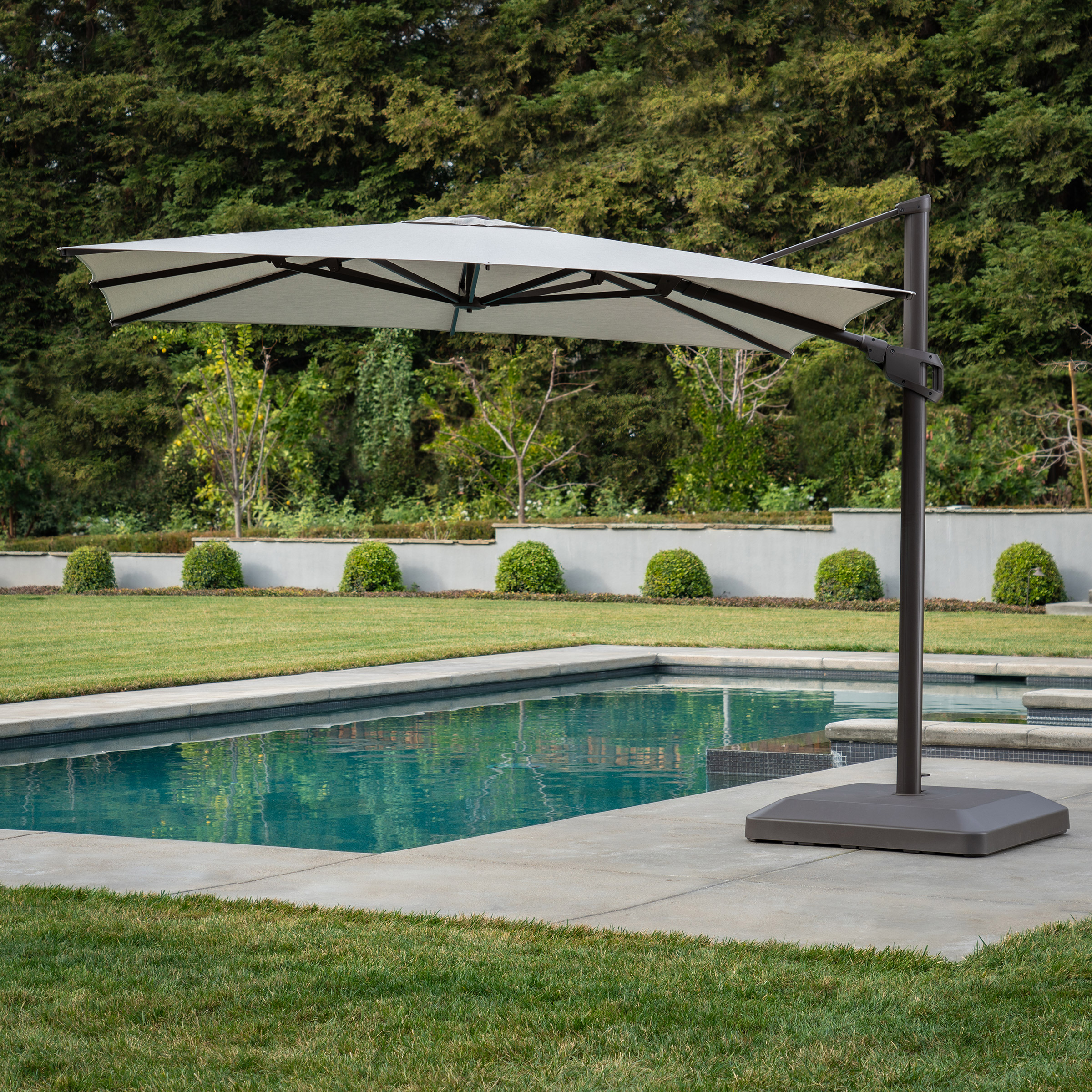 SunVilla 10' Cantilever Umbrella | Costco