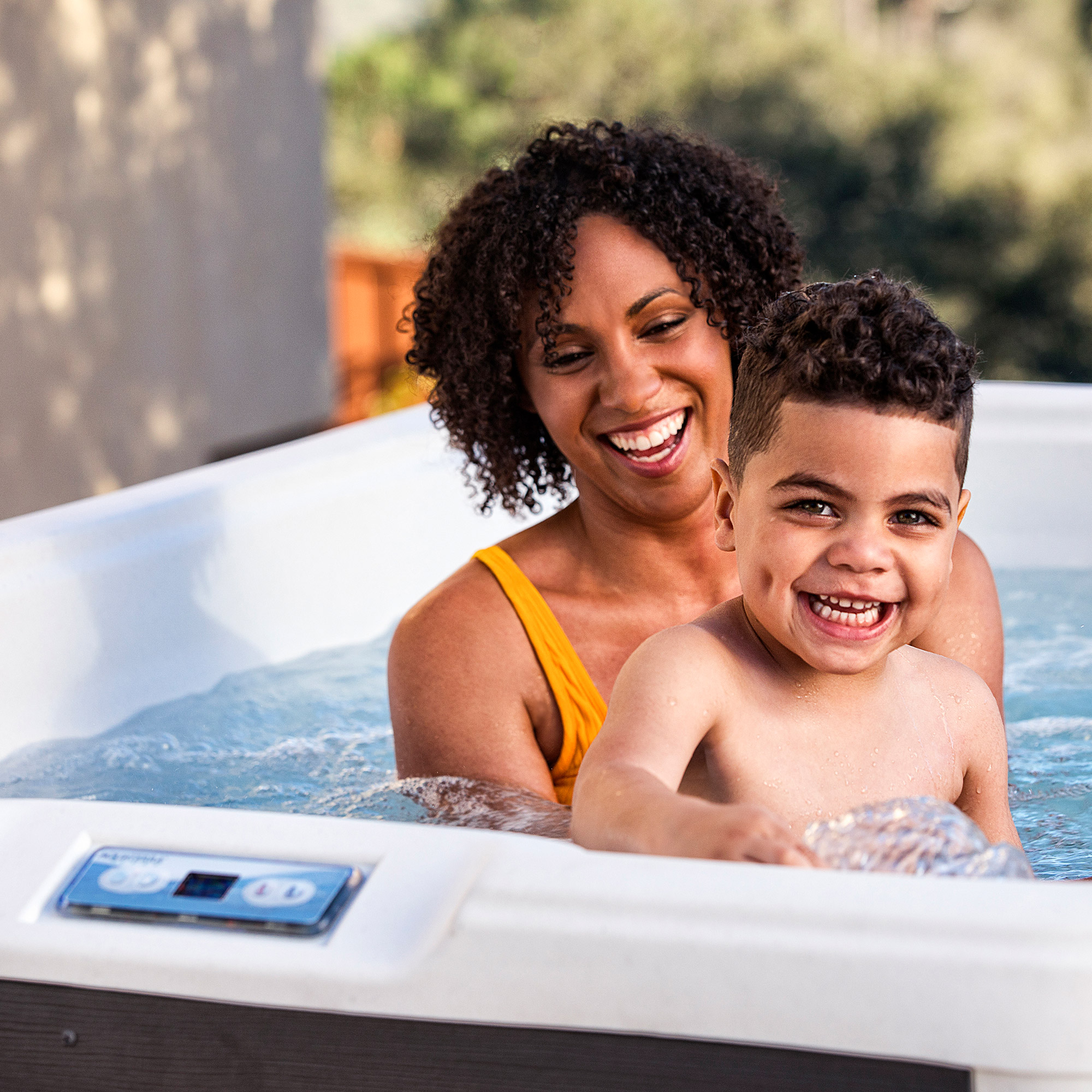 Aquaterra Transport 3.0 21-jet Spa | Costco