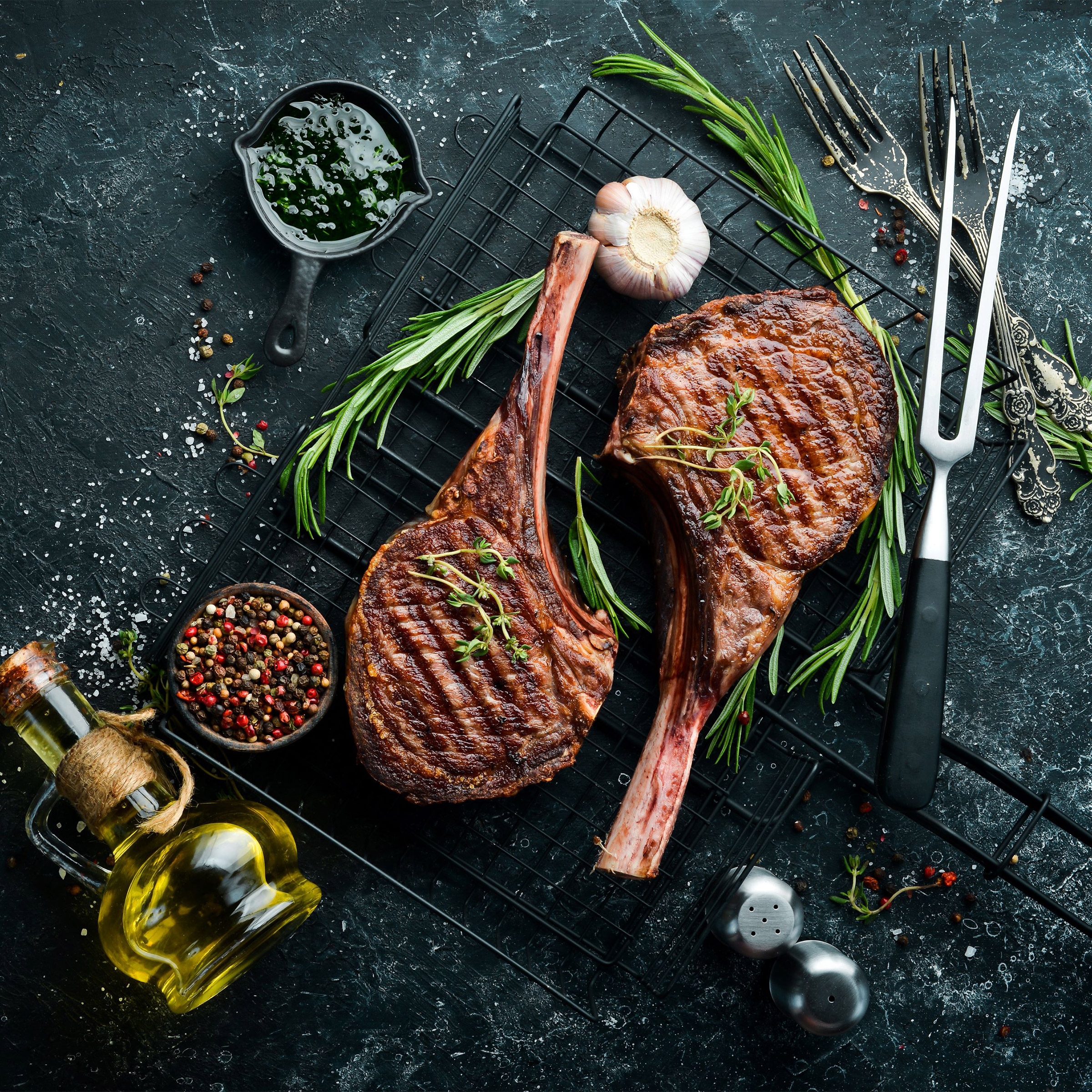 Canadian Rangeland Bison Tomahawk Steak, 4 × 700 g (25 oz) 