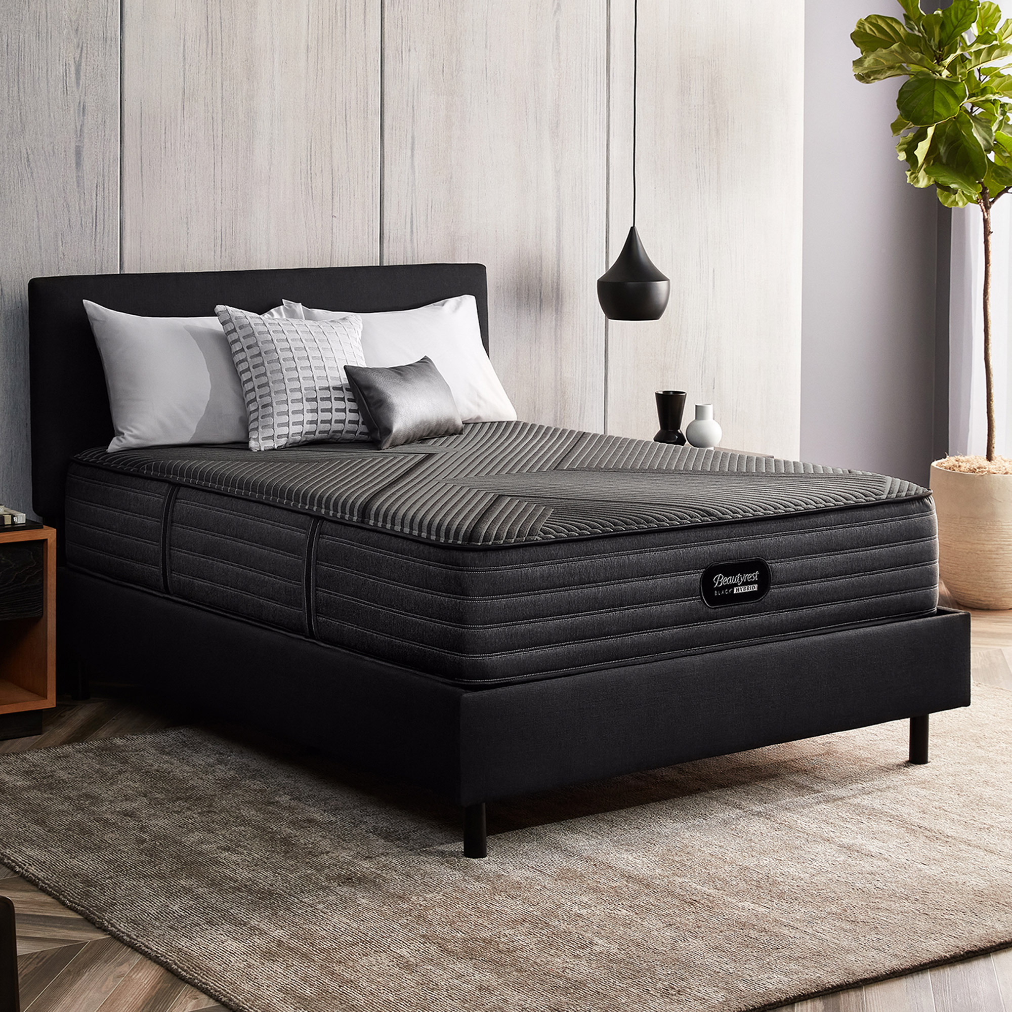 Beautyrest Black Hybrid LX Class 13.5" Medium Mattress