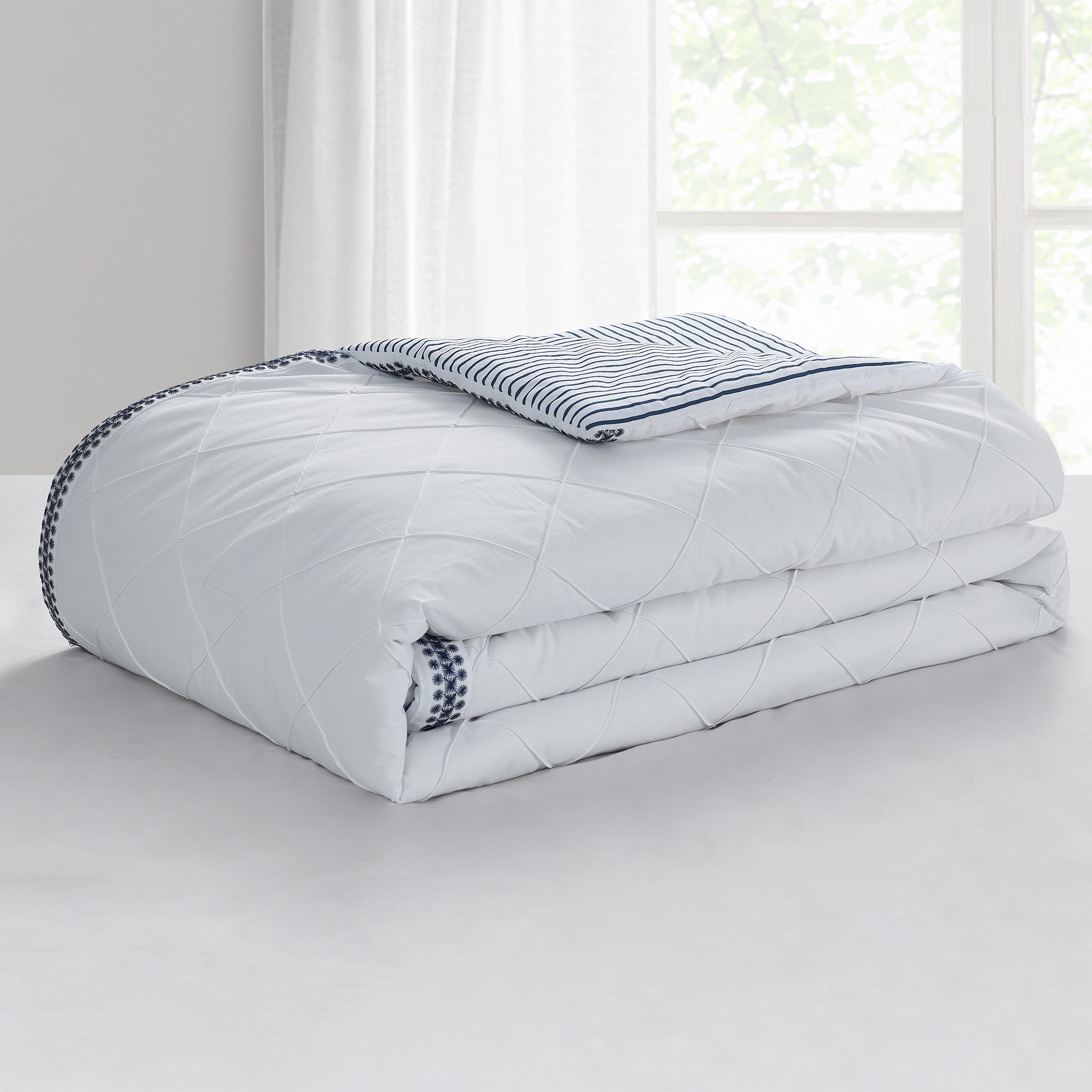 Enlarge Product Preview 2 Successfully Enriched by automation Job.