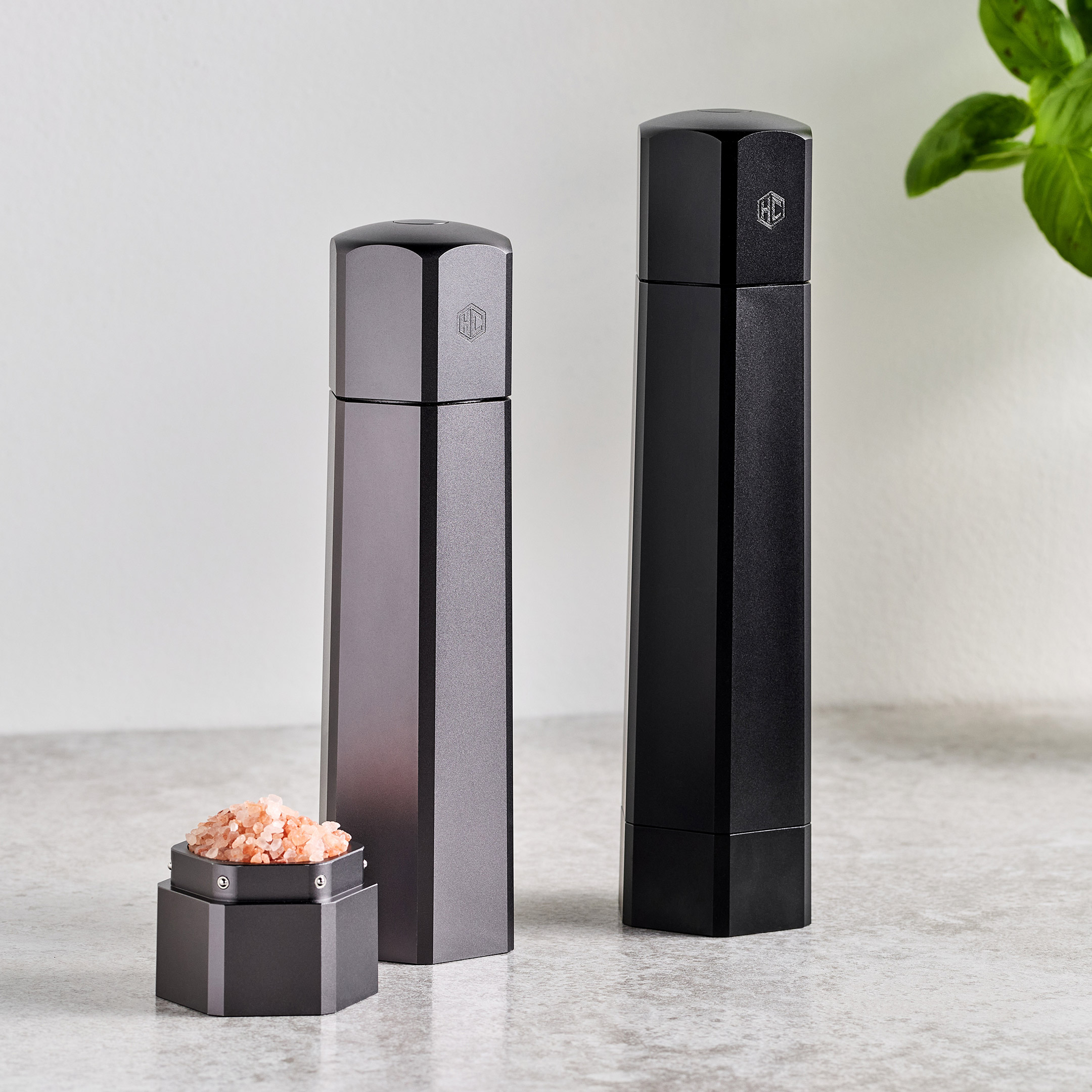 Hexclad HexMills Salt and Pepper Grinder Set