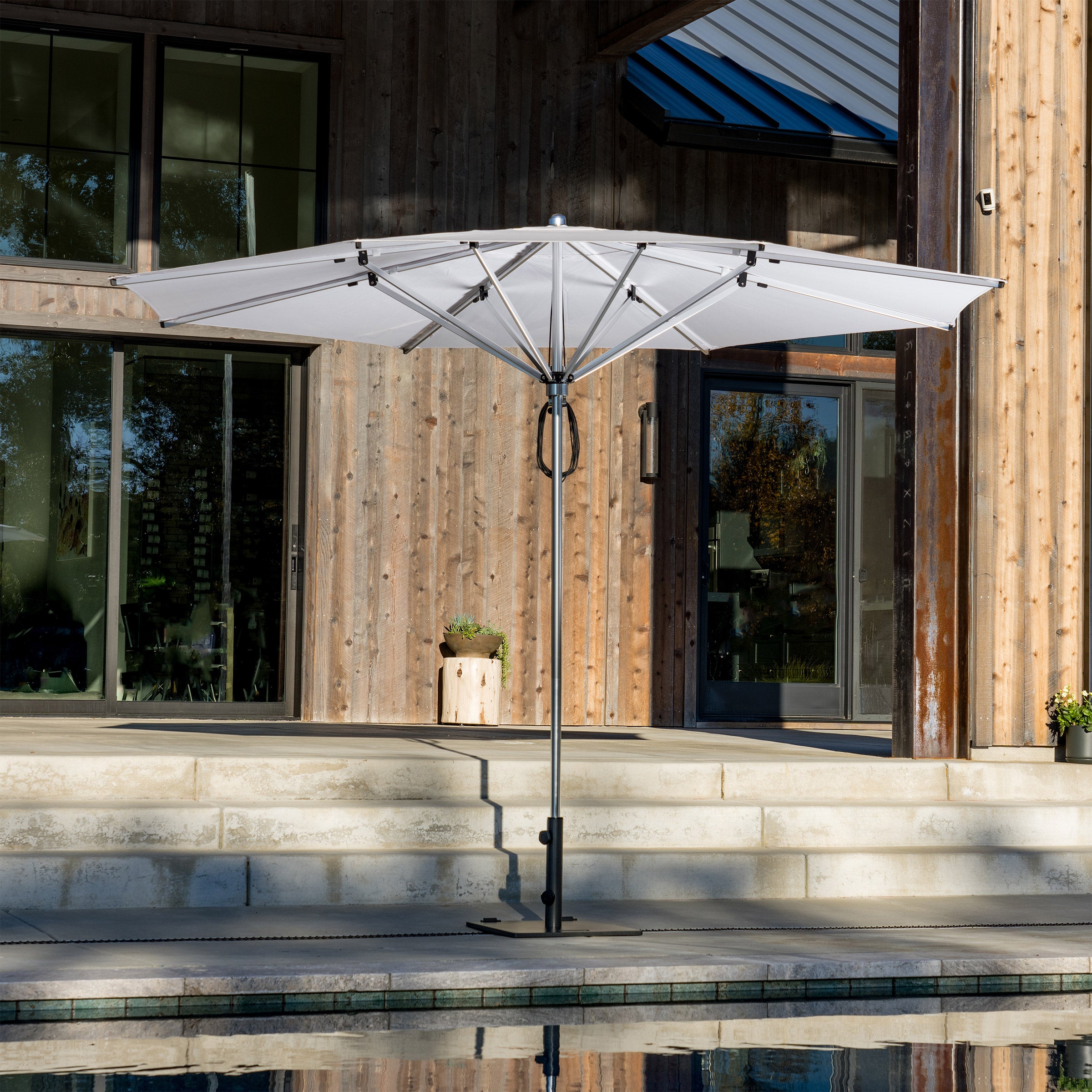 SunVilla 11' Modern Flat Commercial Patio Umbrella | Costco