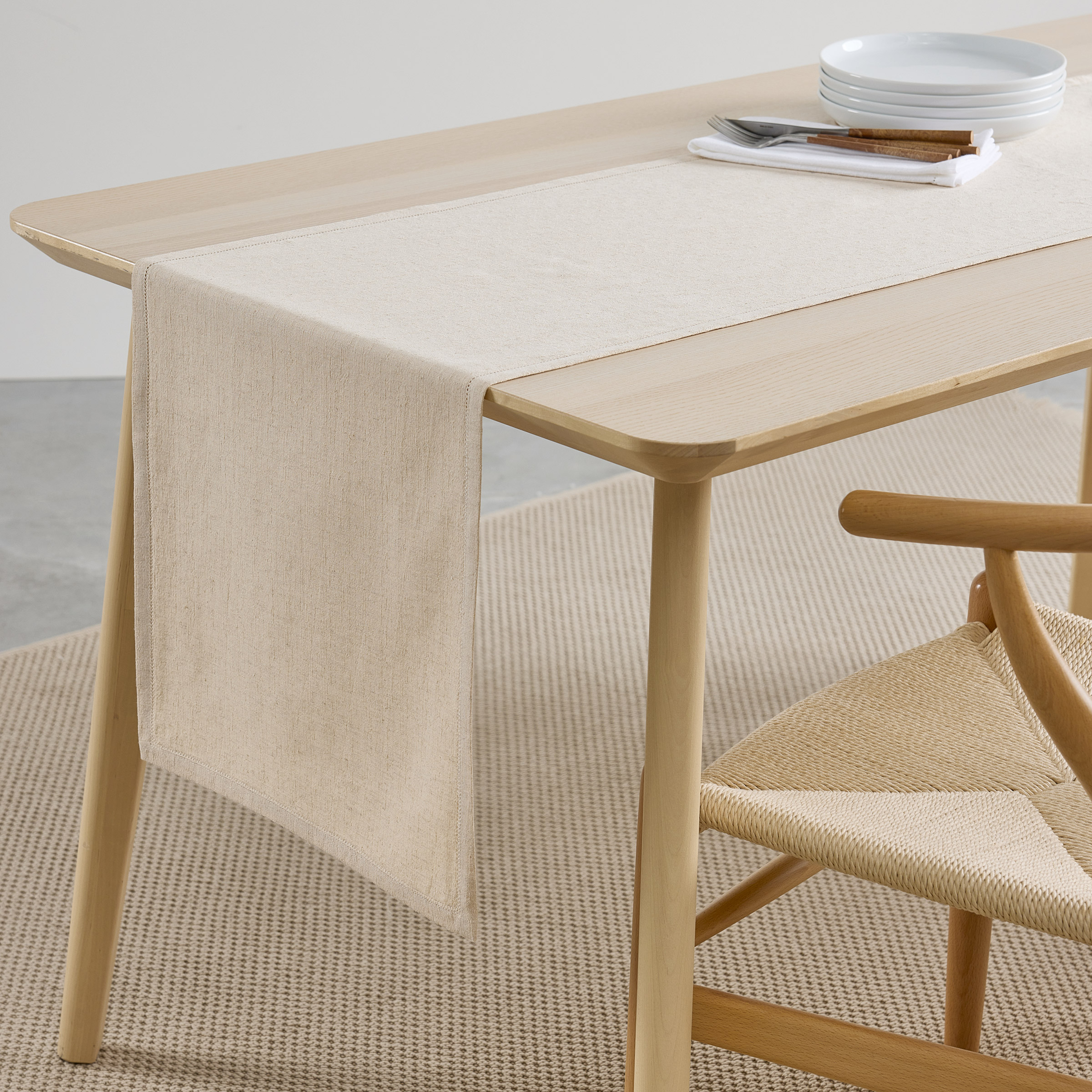 House & Home by Lynda Reeves European Collection - Cotton Linen Table Runner