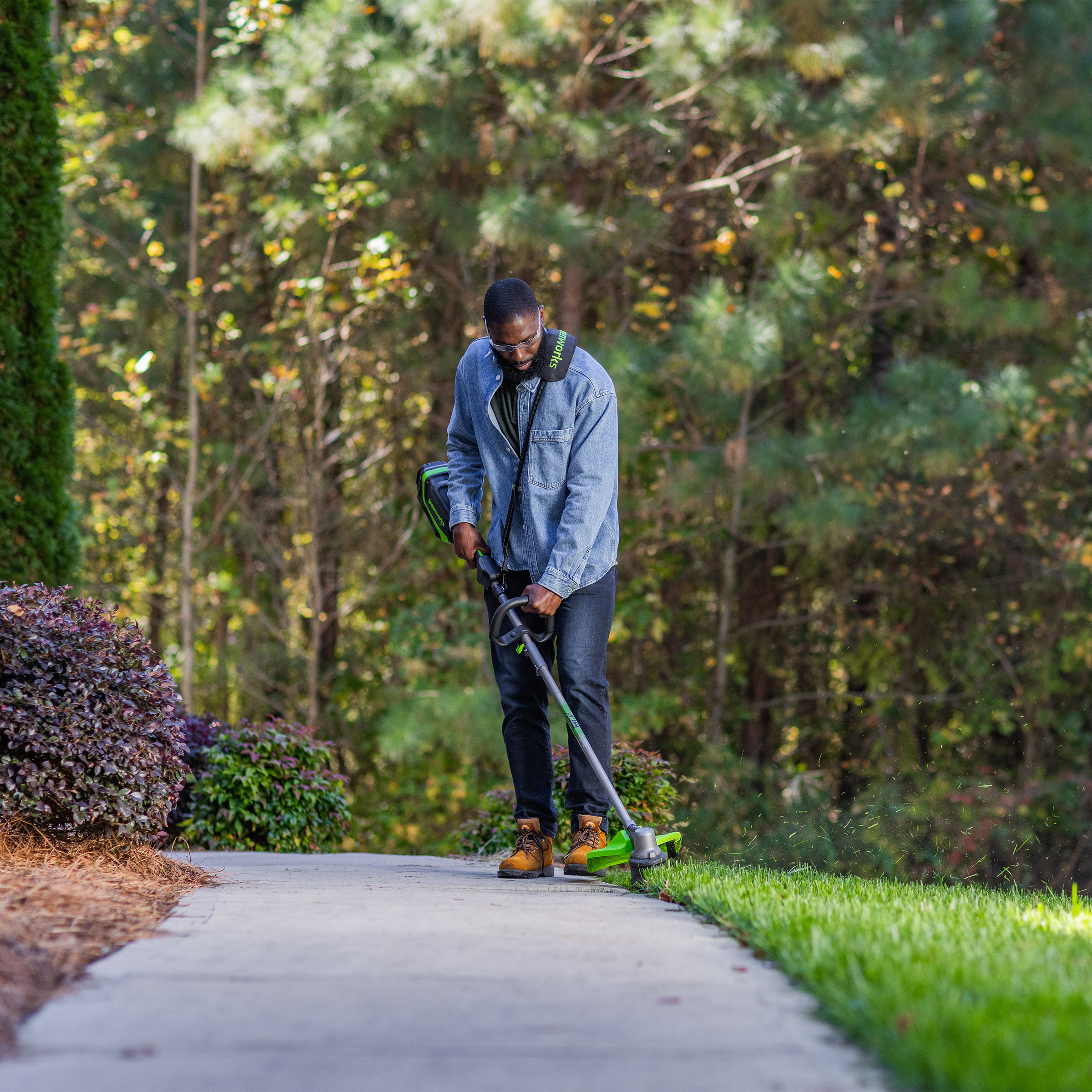 Greenworks 80V 800CFM Blower and 17” Trimmer Combo Kit​ | Costco
