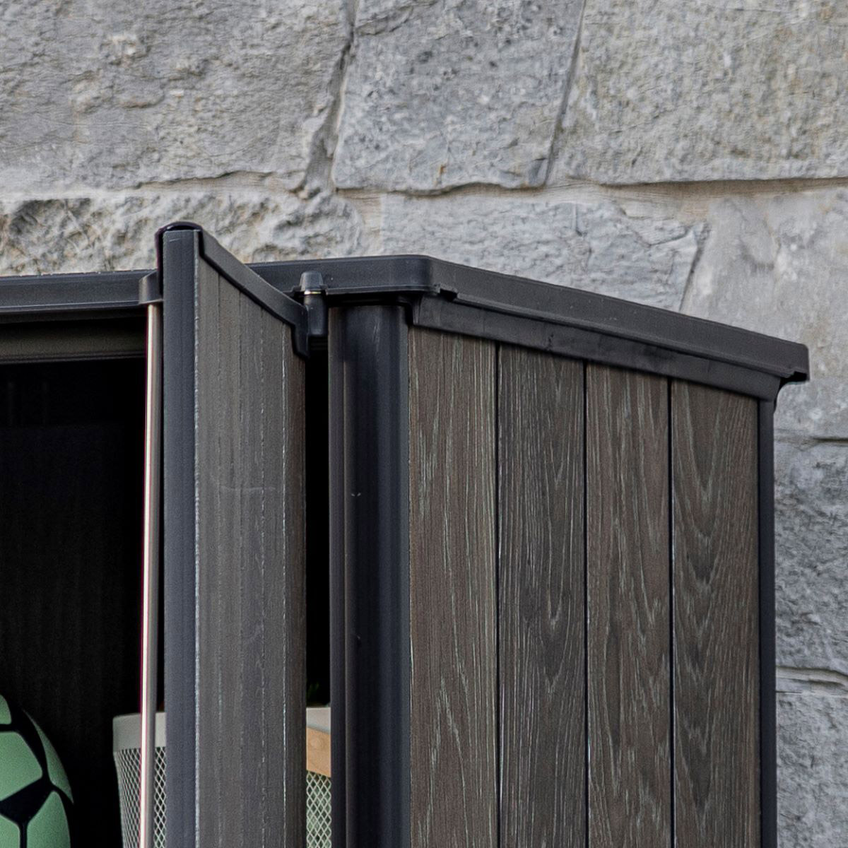 hte0111    木製ケージ　450×300×300 Keter Walnut Vertical Storage Shed - 55