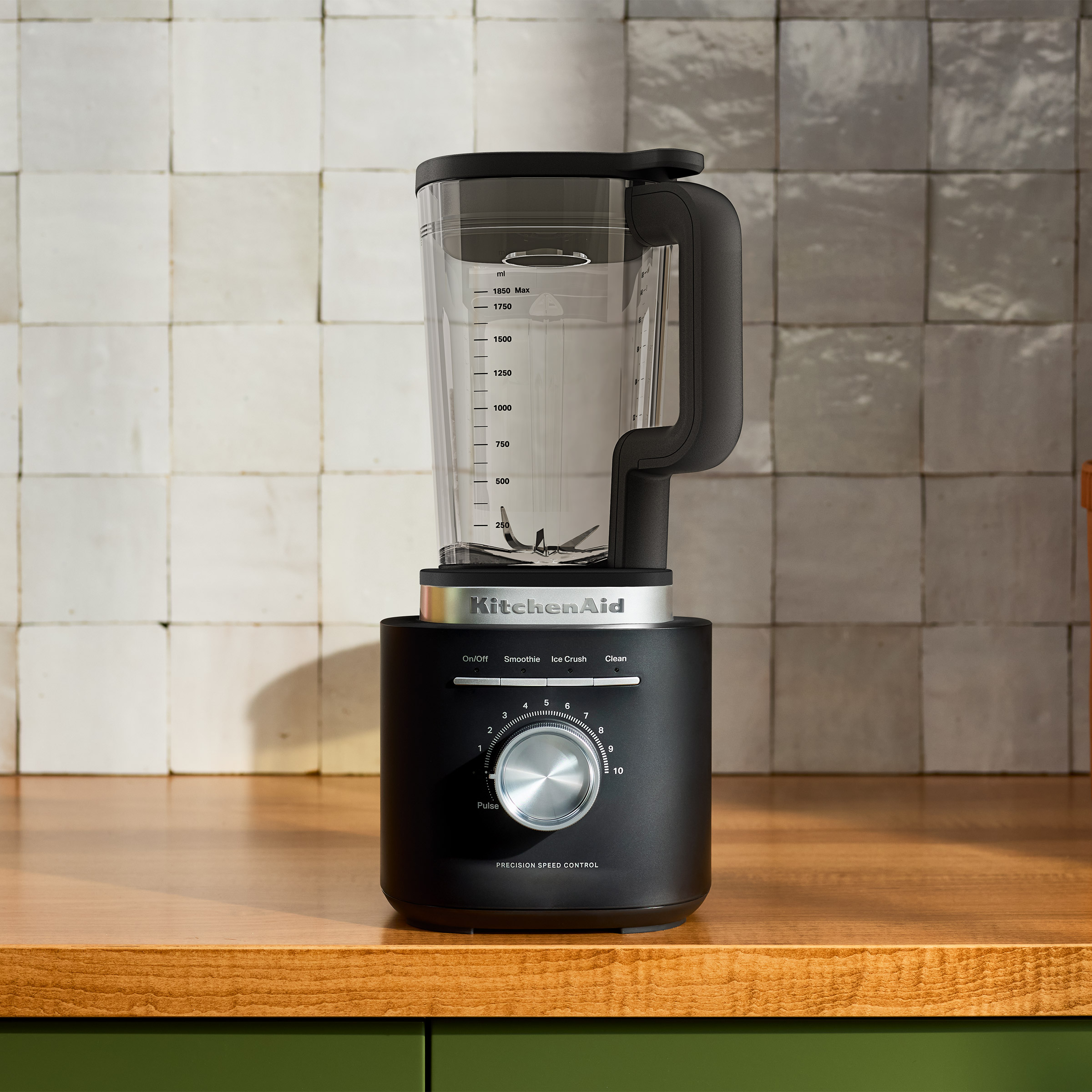KitchenAid Pure Power Blender with a 2 L (68 oz.) Plastic Jar and