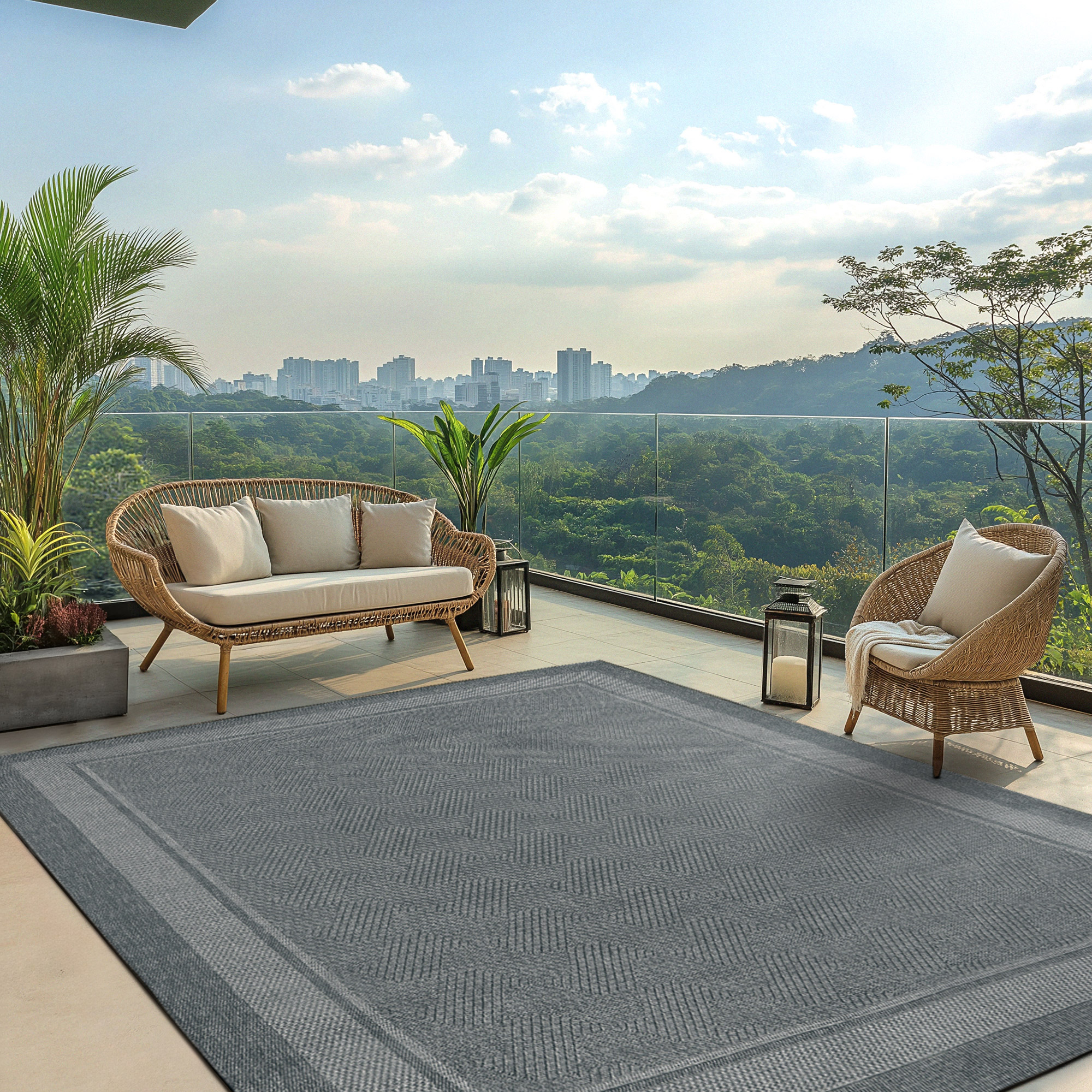 Ravenna Indoor/Outdoor Rug  Geo Border Silver