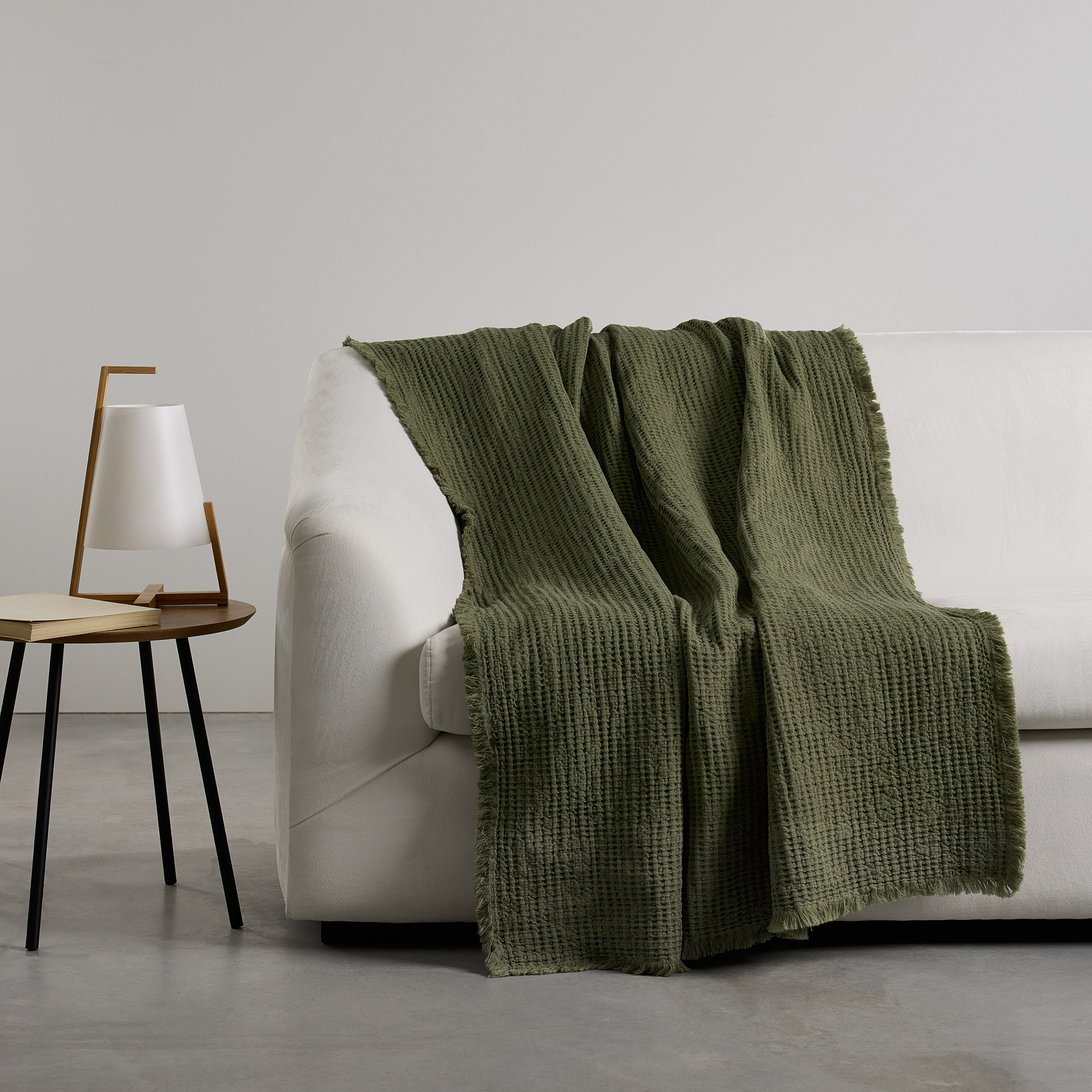 House & Home by Lynda Reeves European Collection - Cotton Waffle Throw