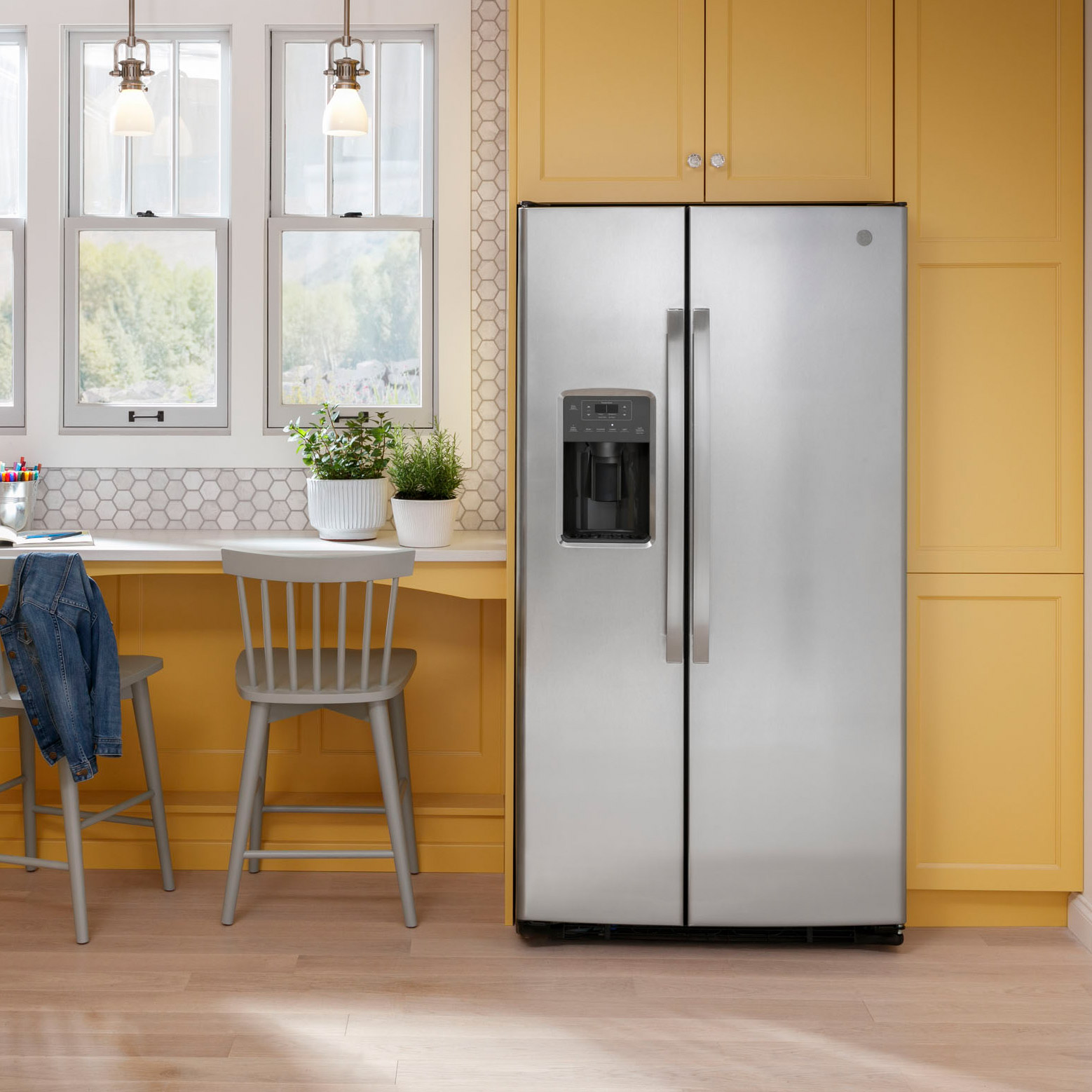 25.3 Cu. Ft. Side-By-Side Refrigerator - Thumbnail 5