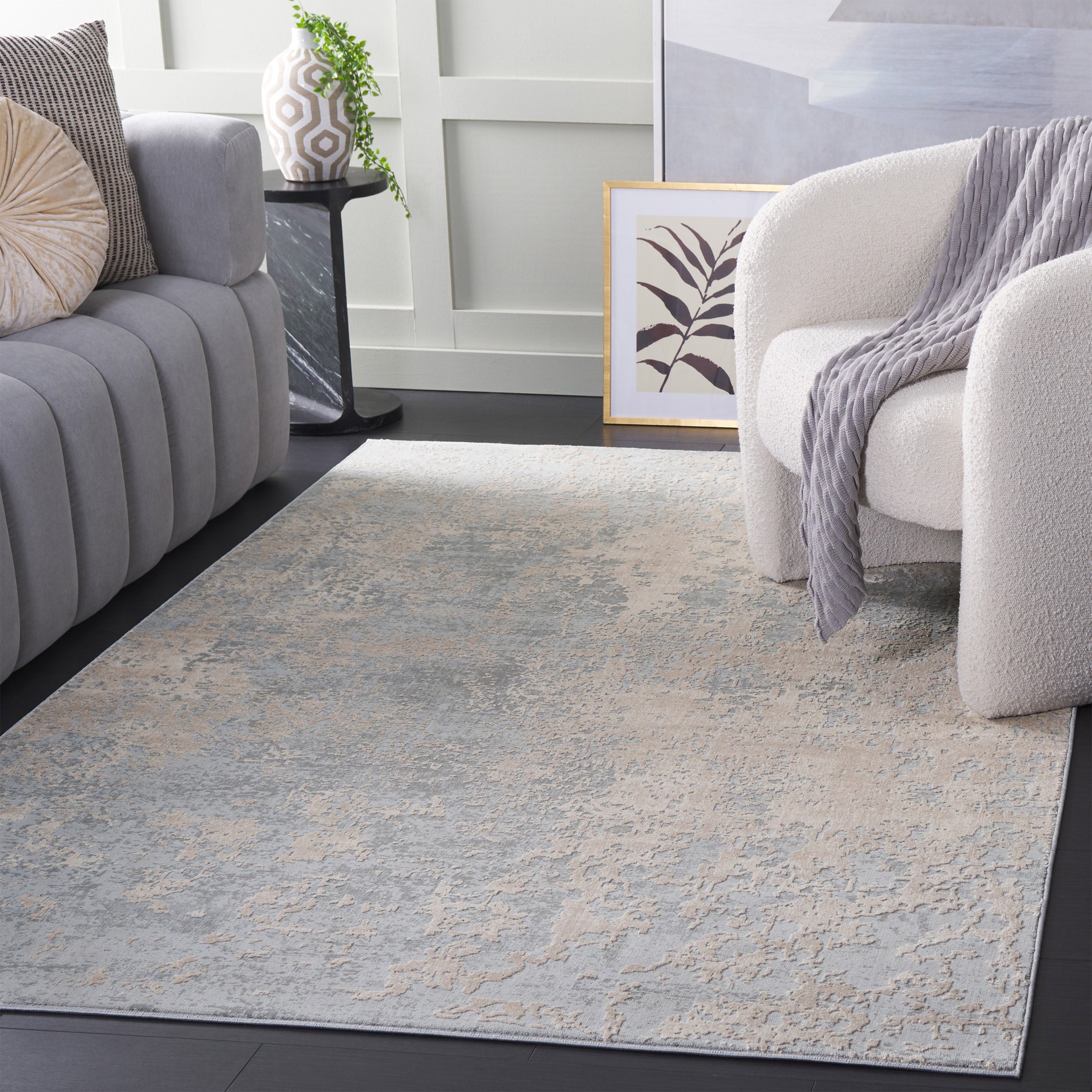 SAFAVIEH Reflections Collection Protea Indoor Area Rug | Costco