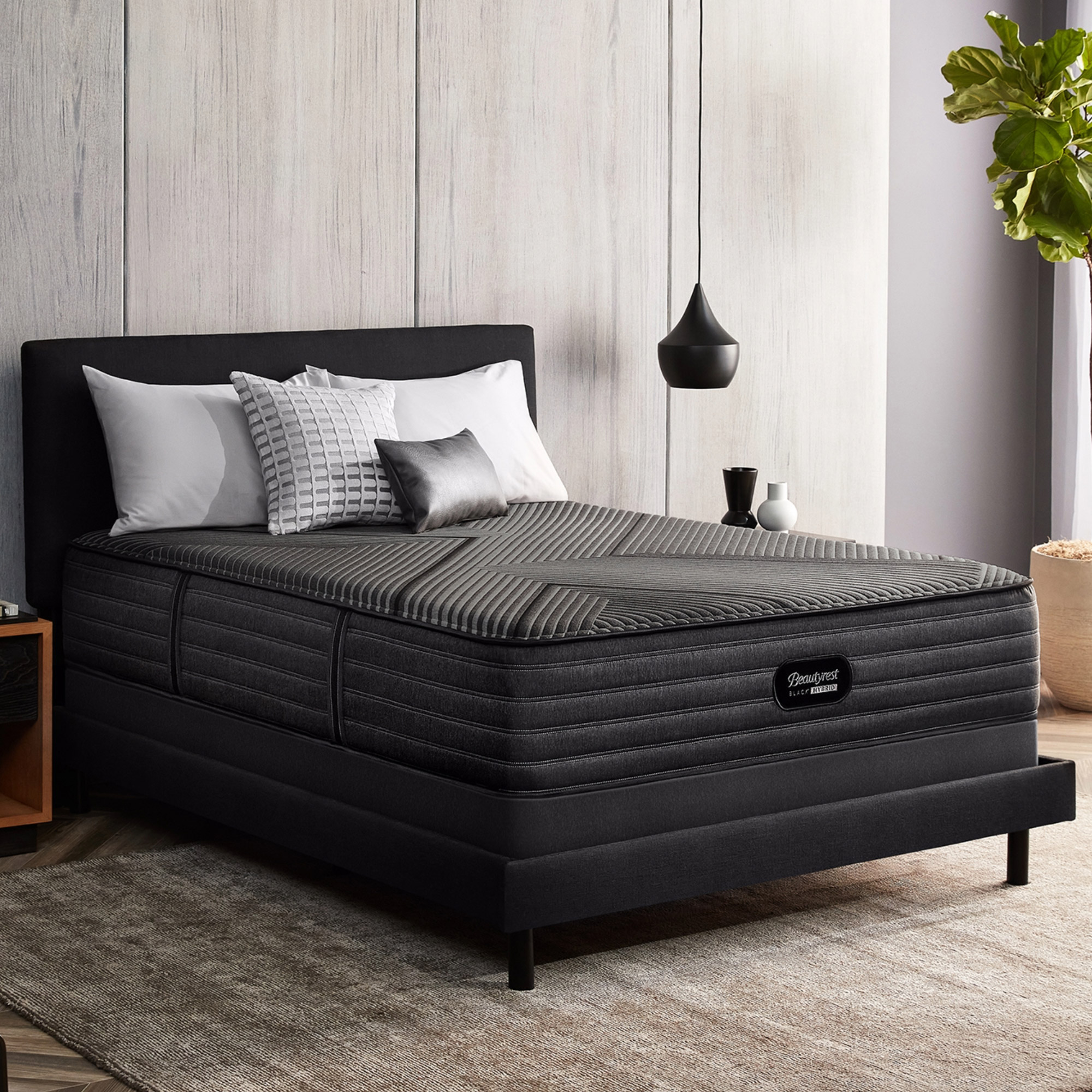 Beautyrest Black Hybrid LX Class 13.5" Medium Mattress