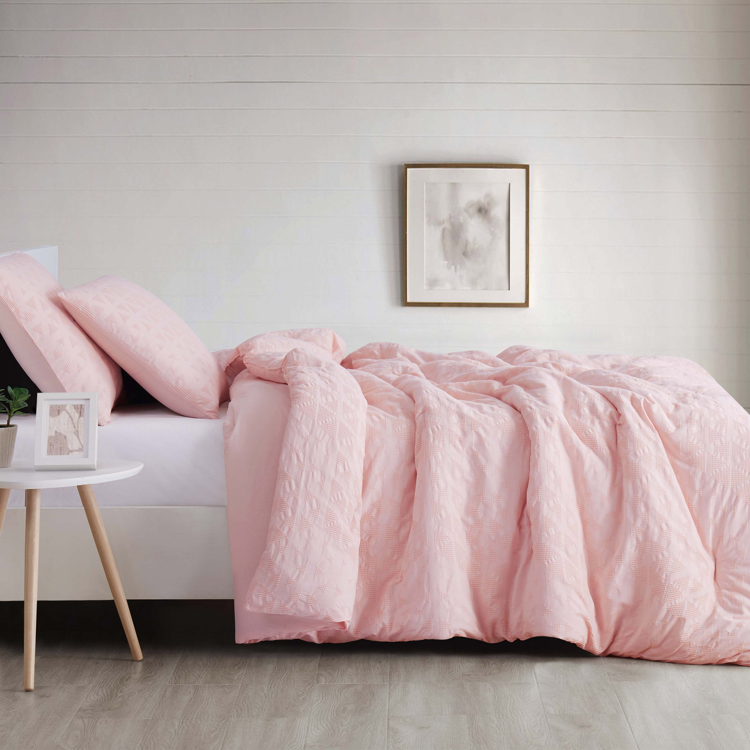 Brooklyn Loom Chicago Pink Comforter Set | Costco