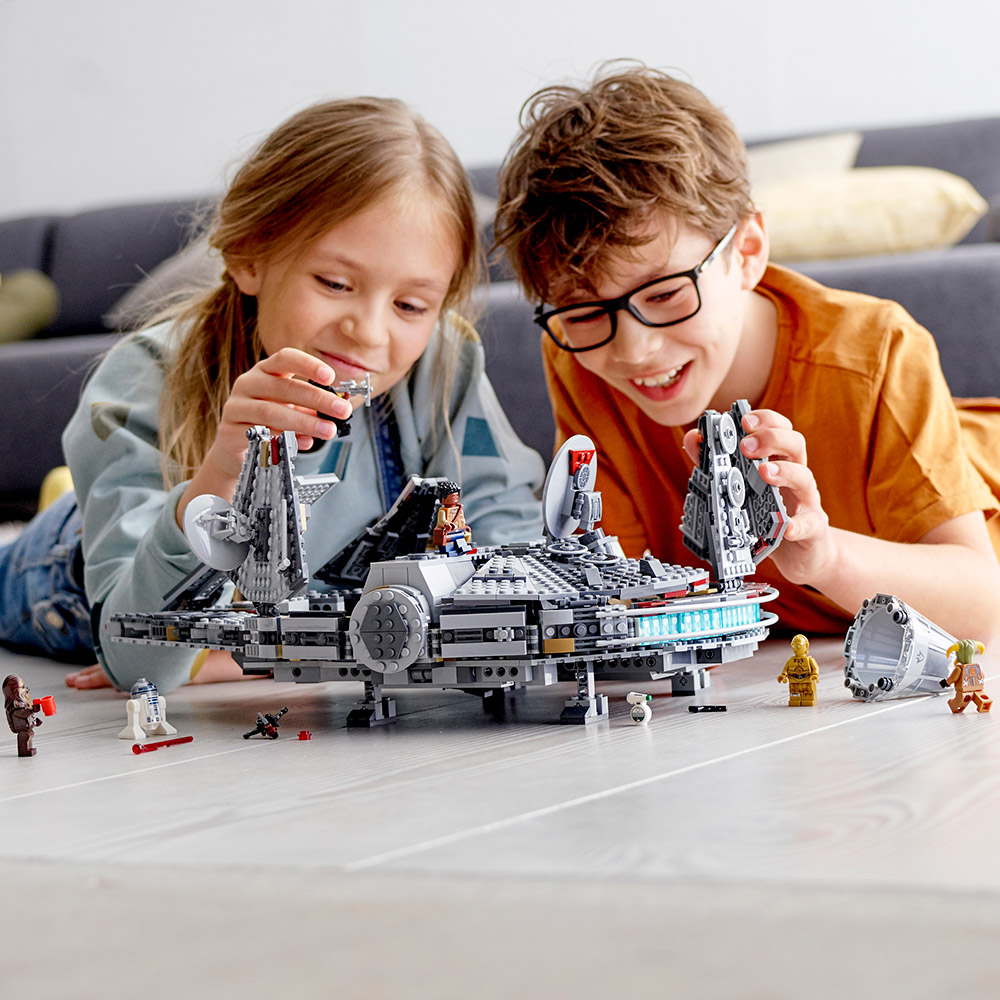 LEGO Star Wars: Millennium Falcon 75257 | Costco