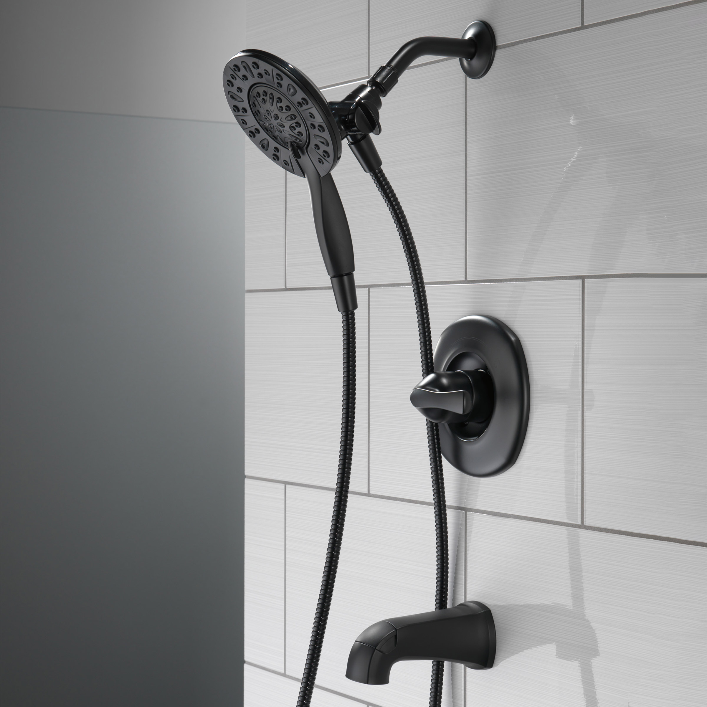 Delta Larkin Single Handle Tub and Shower Faucet