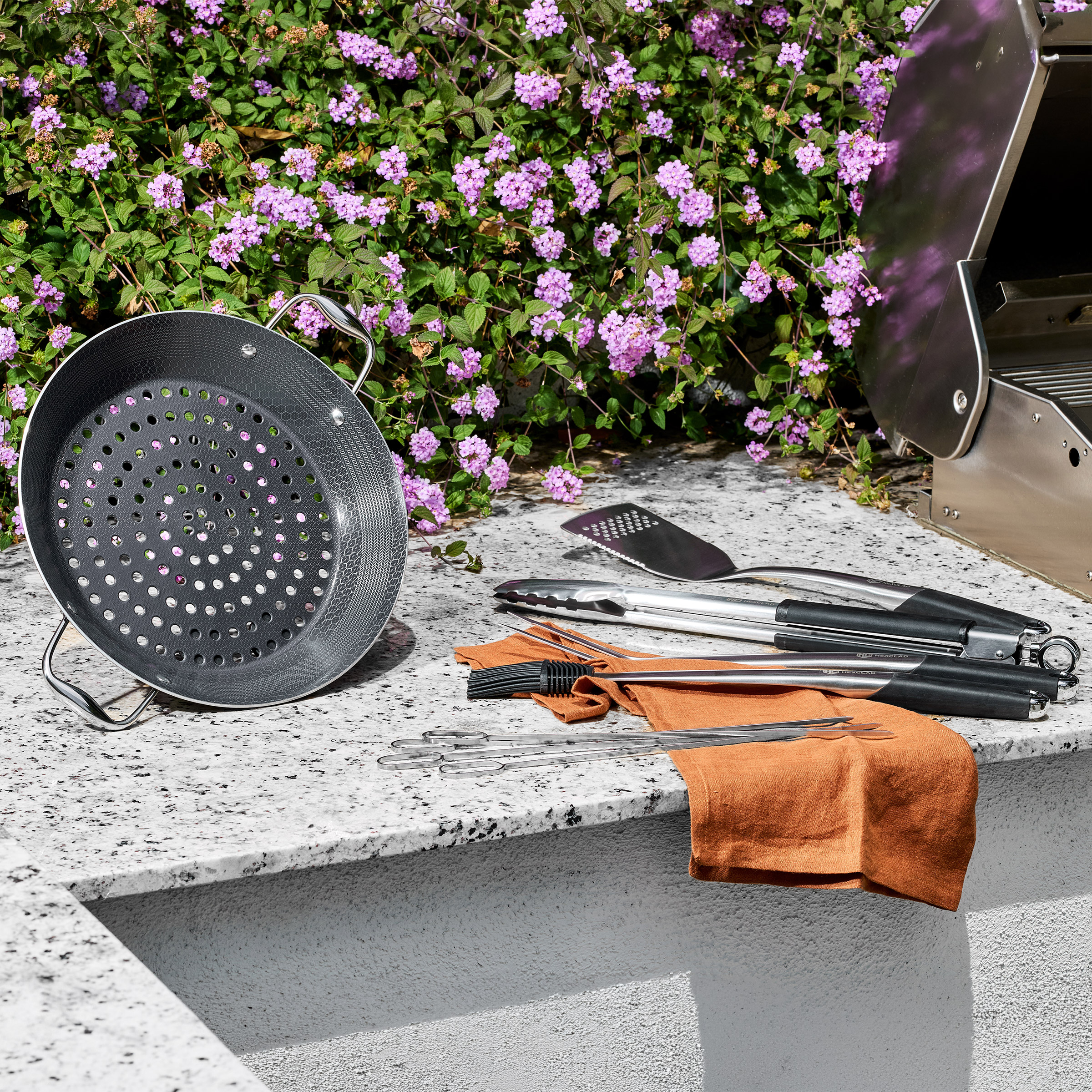 HexClad Backyard BBQ Bundle, 9-piece