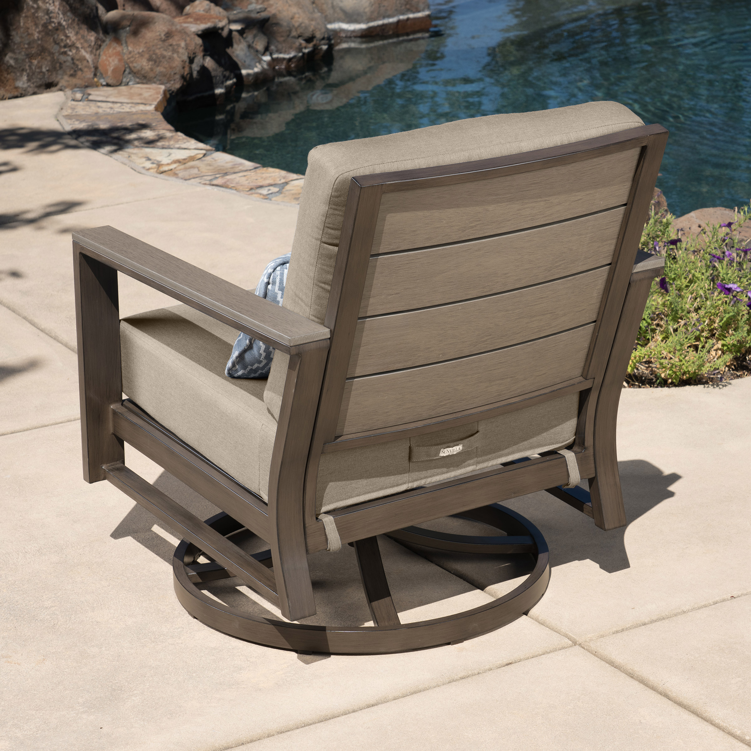 SunVilla Nichols 4-piece Outdoor Patio Seating Set | Costco