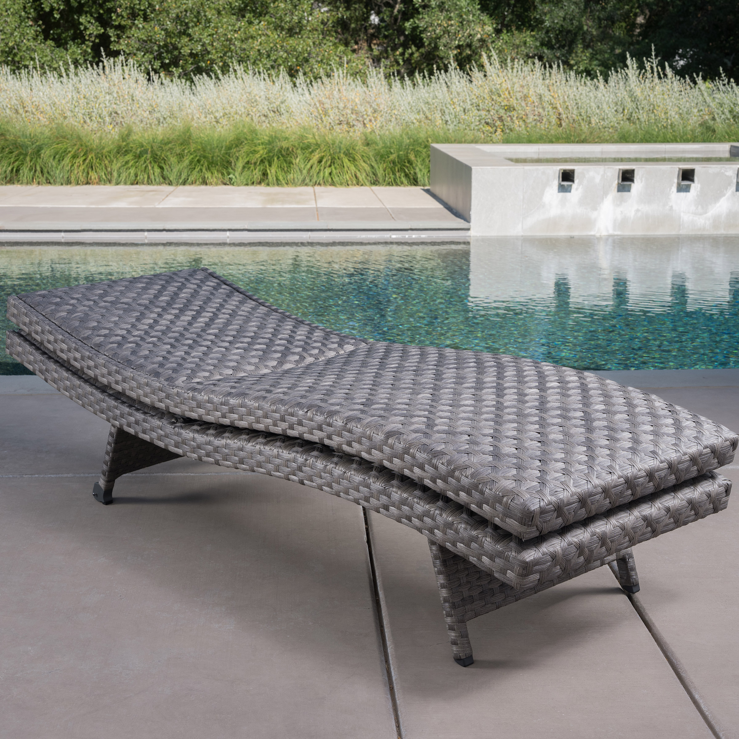 SunVilla Julia Woven Chaise Lounge 2-pack Costco