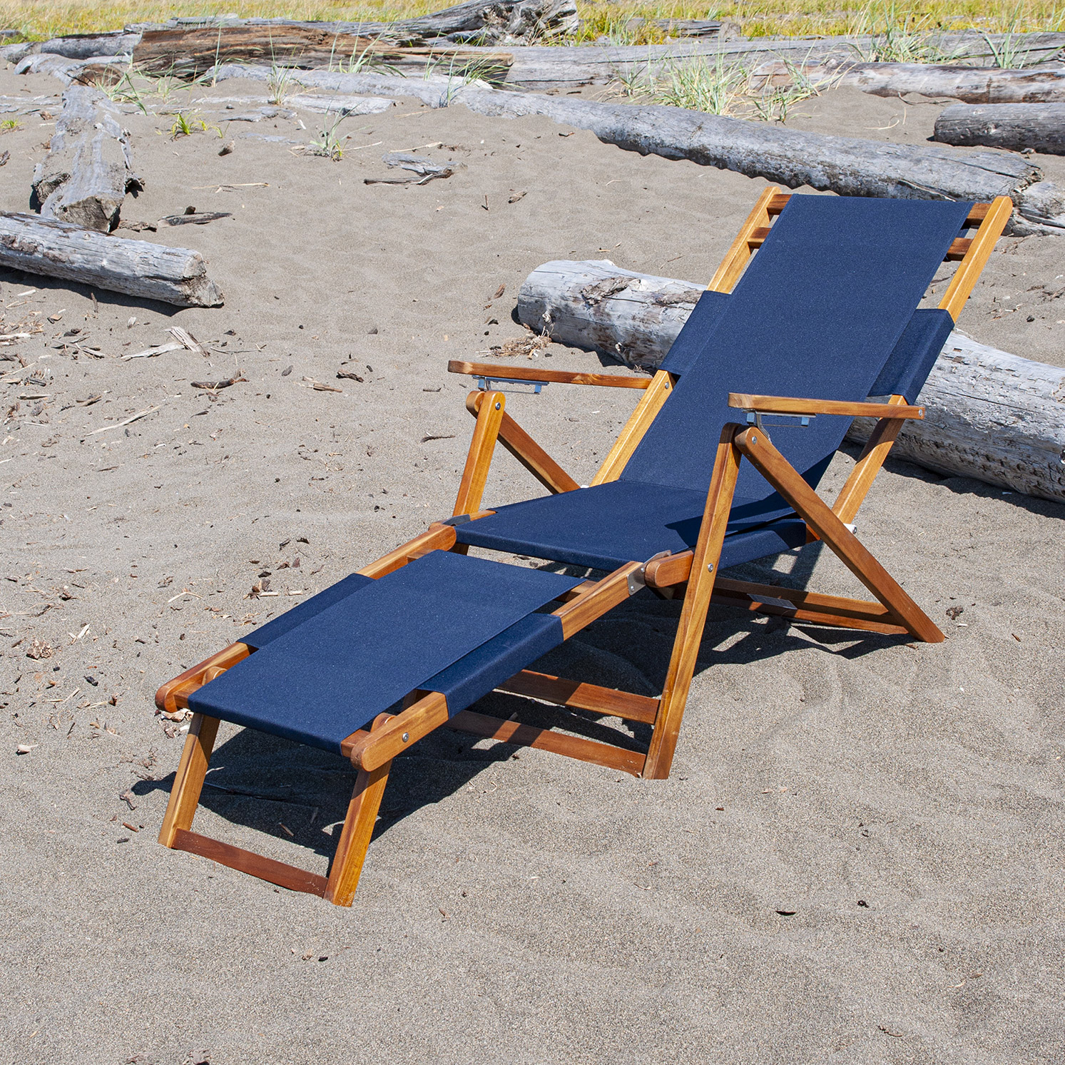 Patioflare Portable Lounge Chair with Leg Rest | Costco
