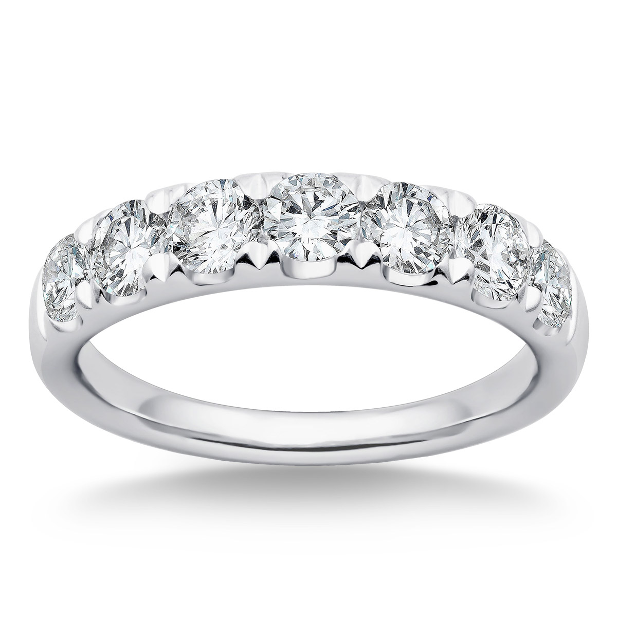 Round Brilliant Diamond Anniversary Band (1.25 ctw)